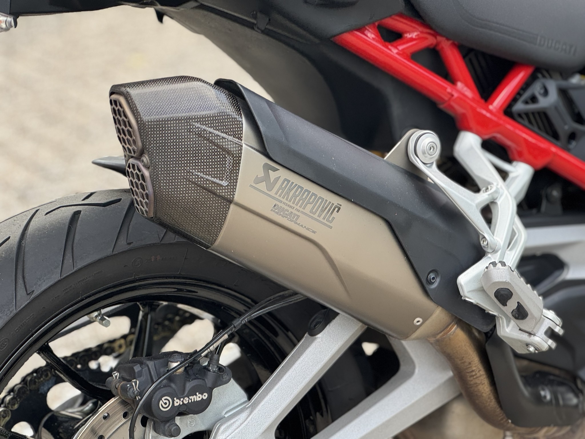DUCATI Multistrada V4 S-Rader - Red