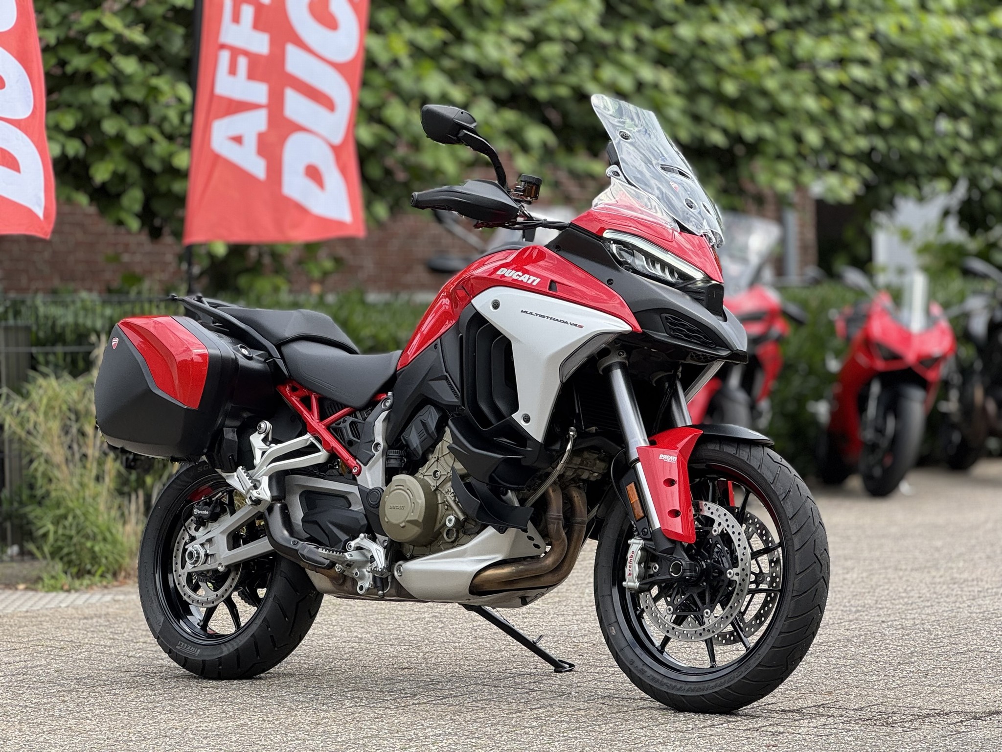 DUCATI Multistrada V4 S-Rader - Red