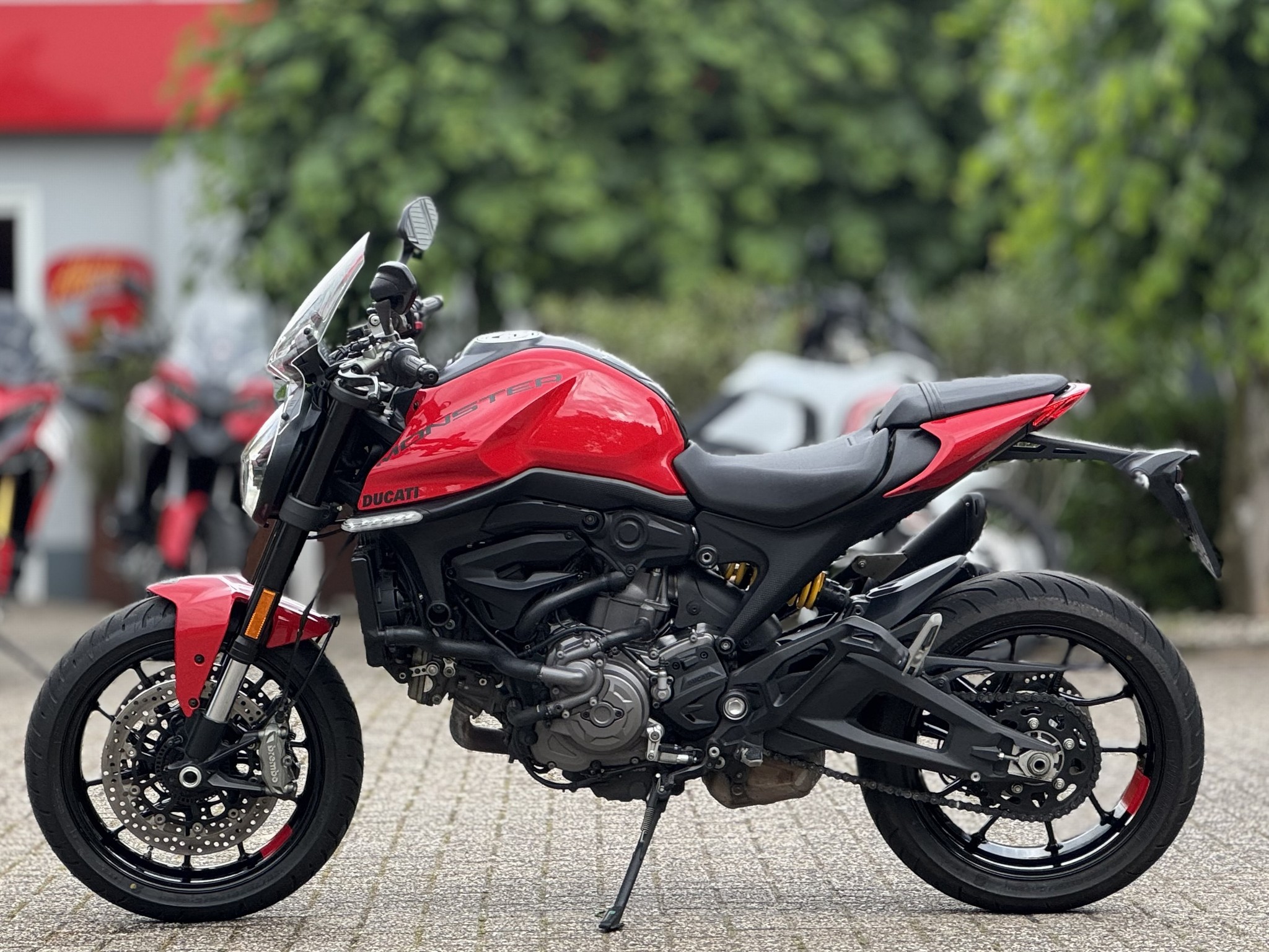 DUCATI Monster Red