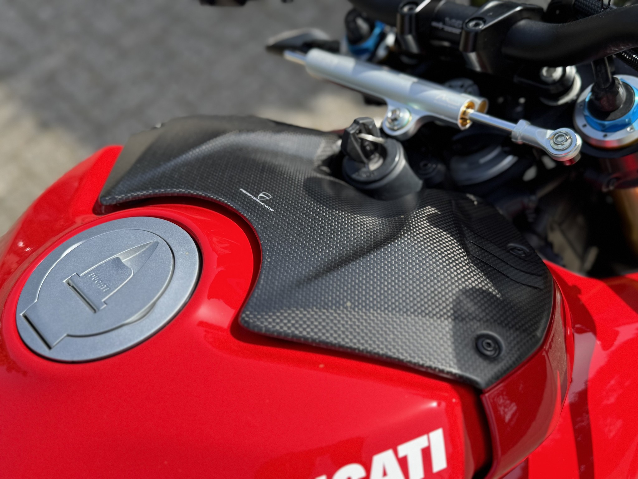 DUCATI Streetfighter V4S Red
