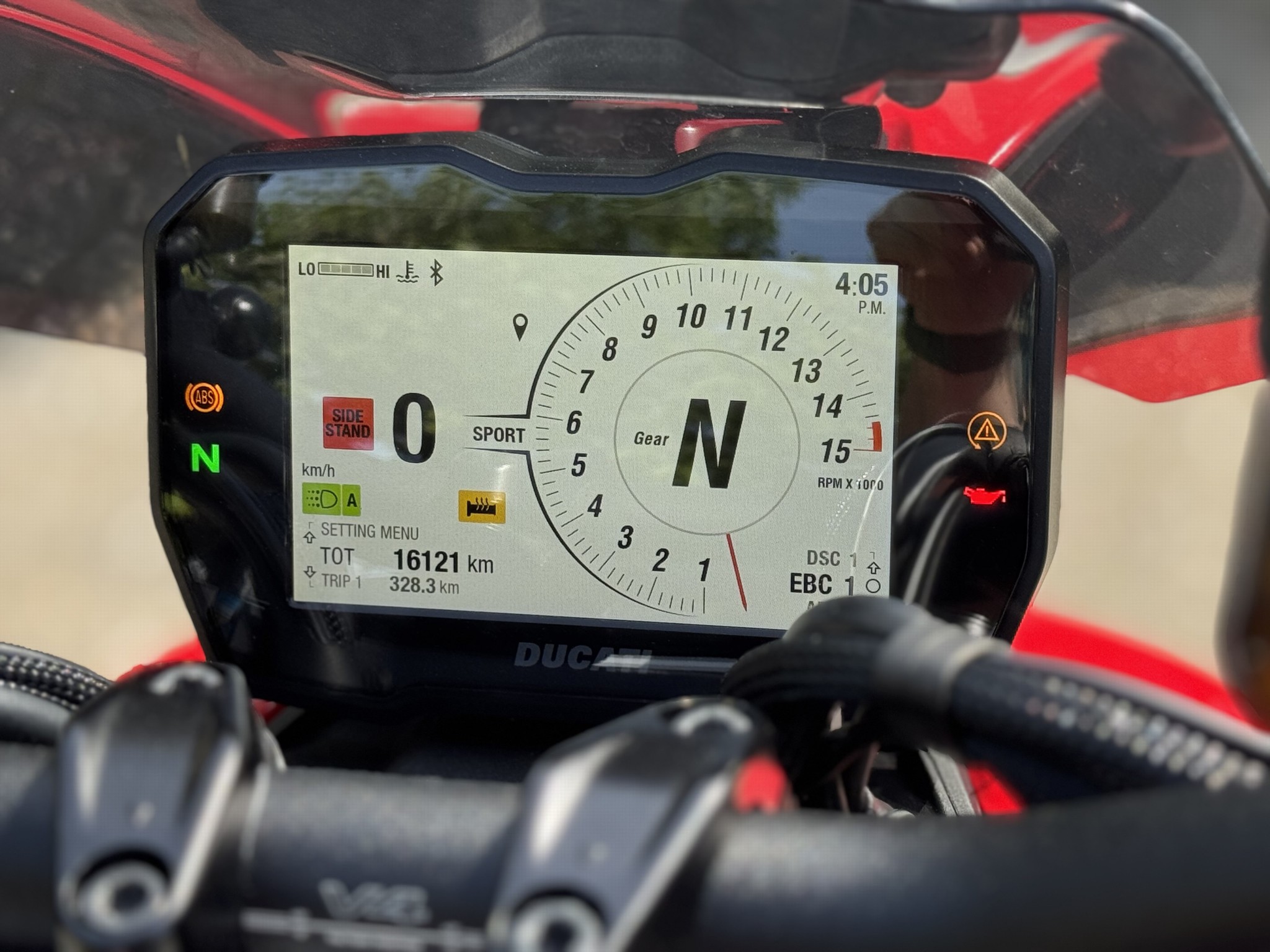 DUCATI Streetfighter V4S Red