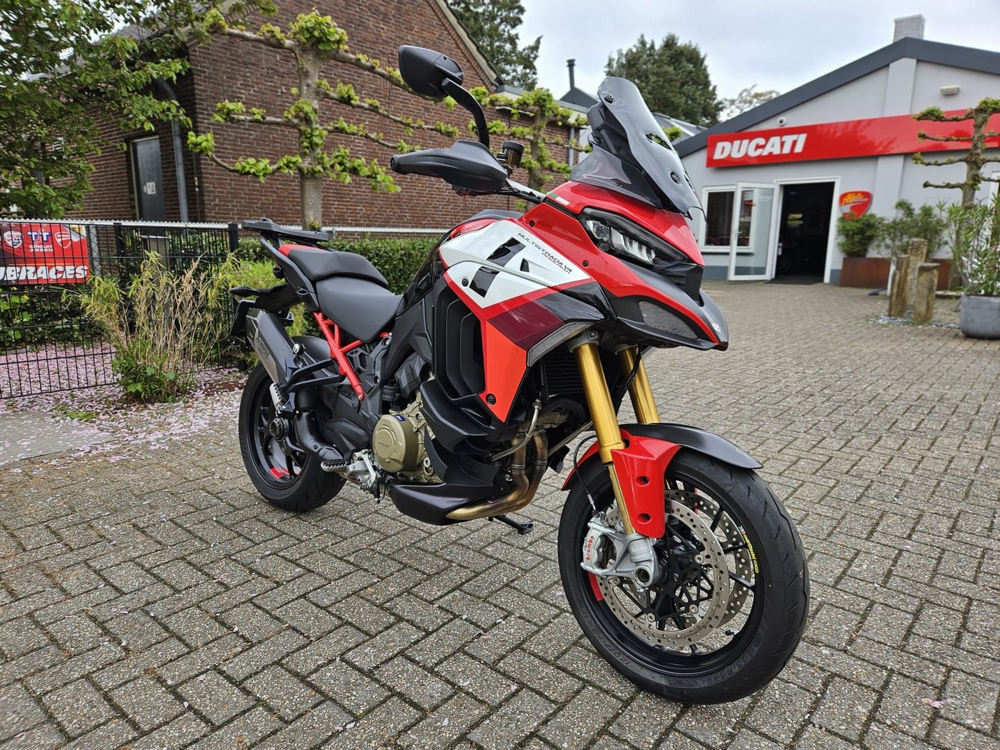 DUCATI Multistrada V4S Pikes Peak