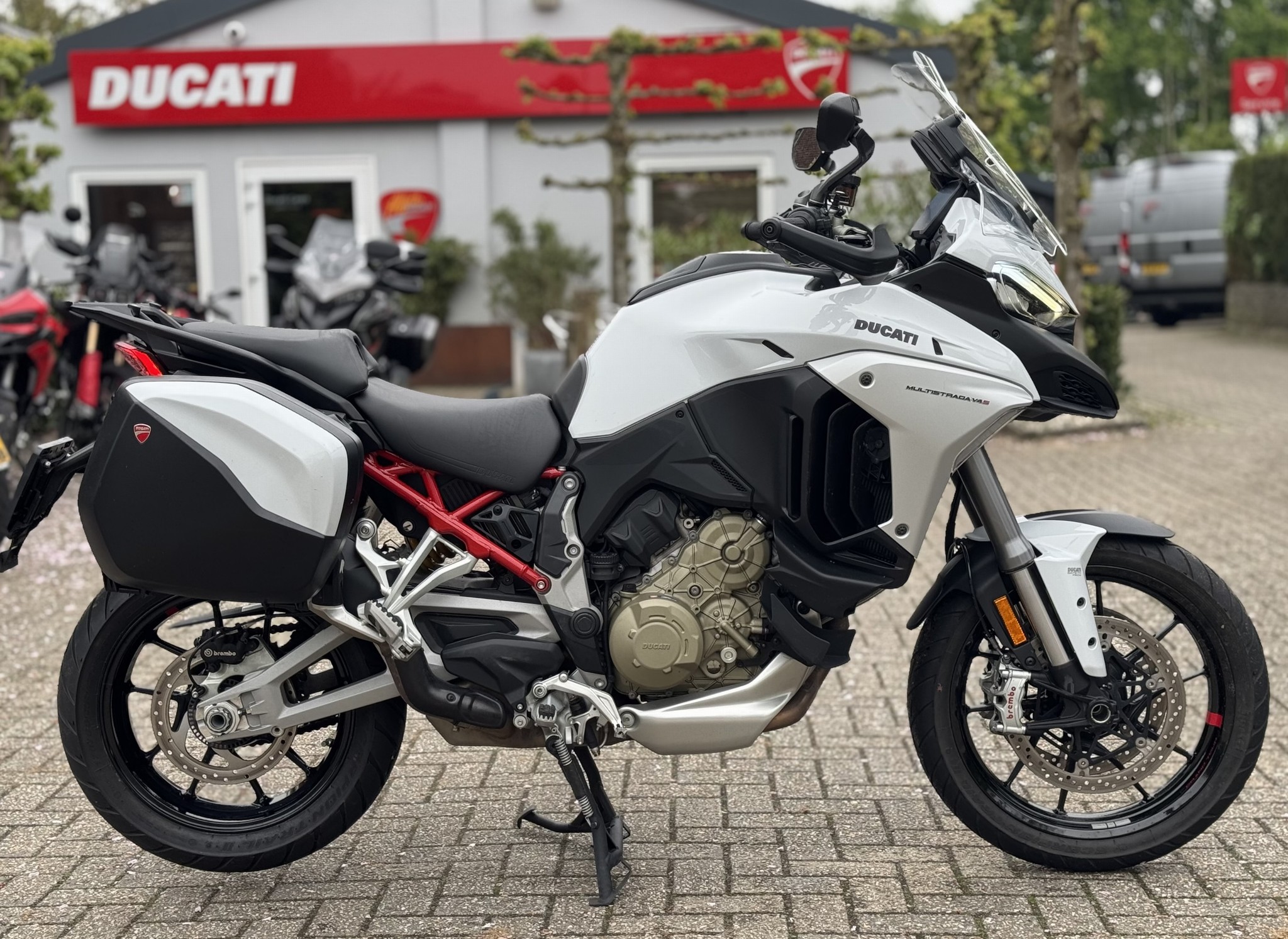 DUCATI Multistrada V4S Travel & Radar