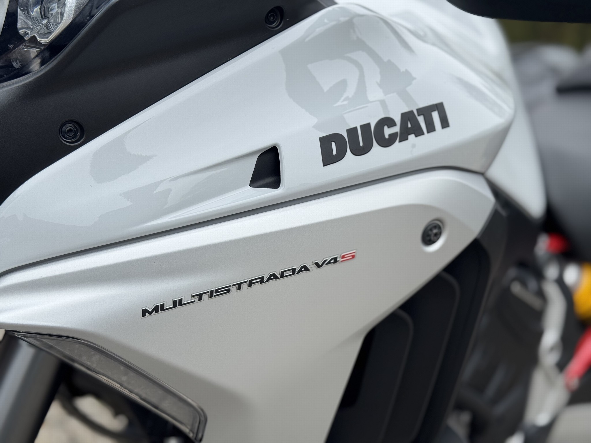 DUCATI Multistrada V4S Travel & Radar