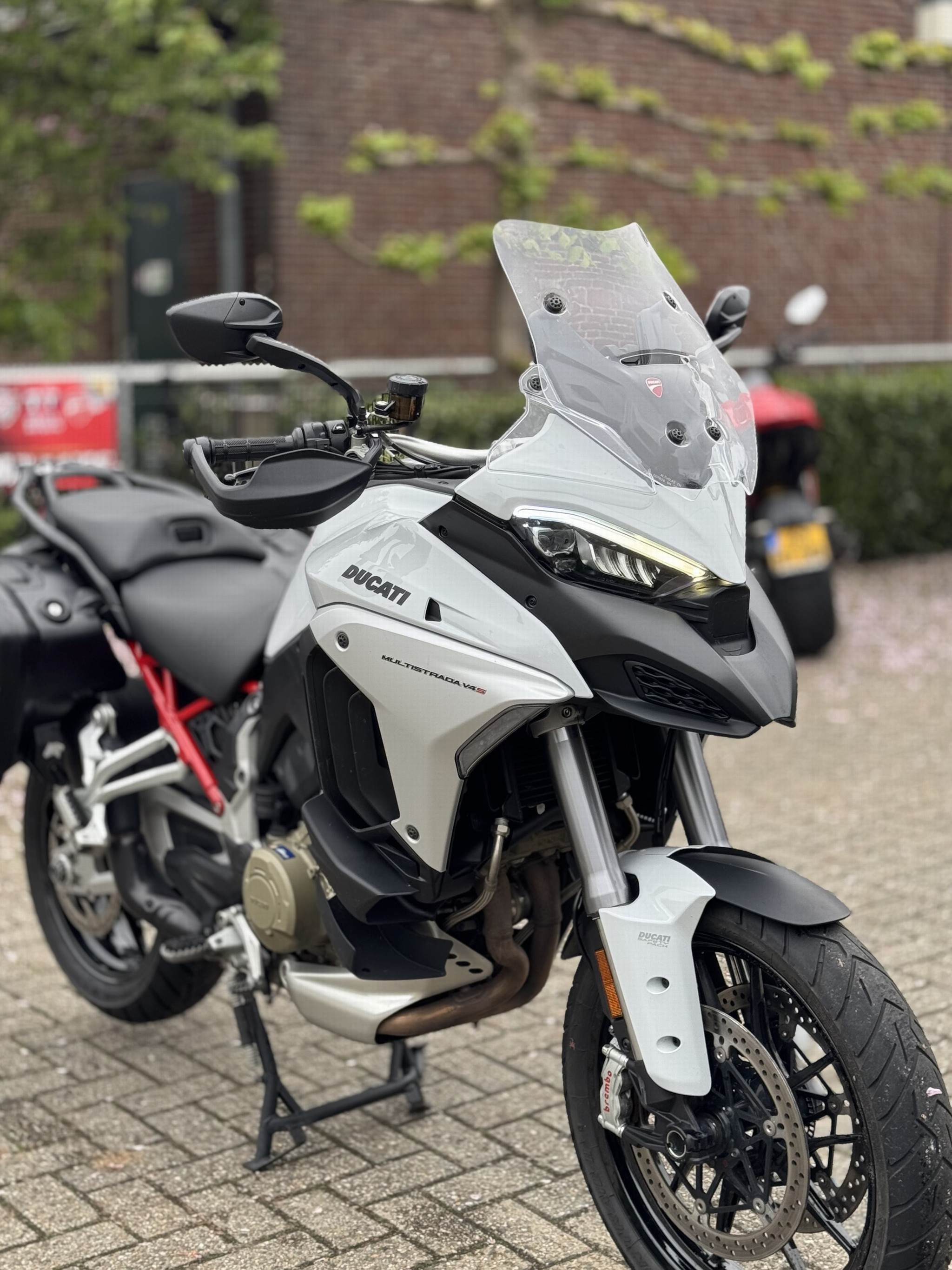 DUCATI Multistrada V4S Travel & Radar