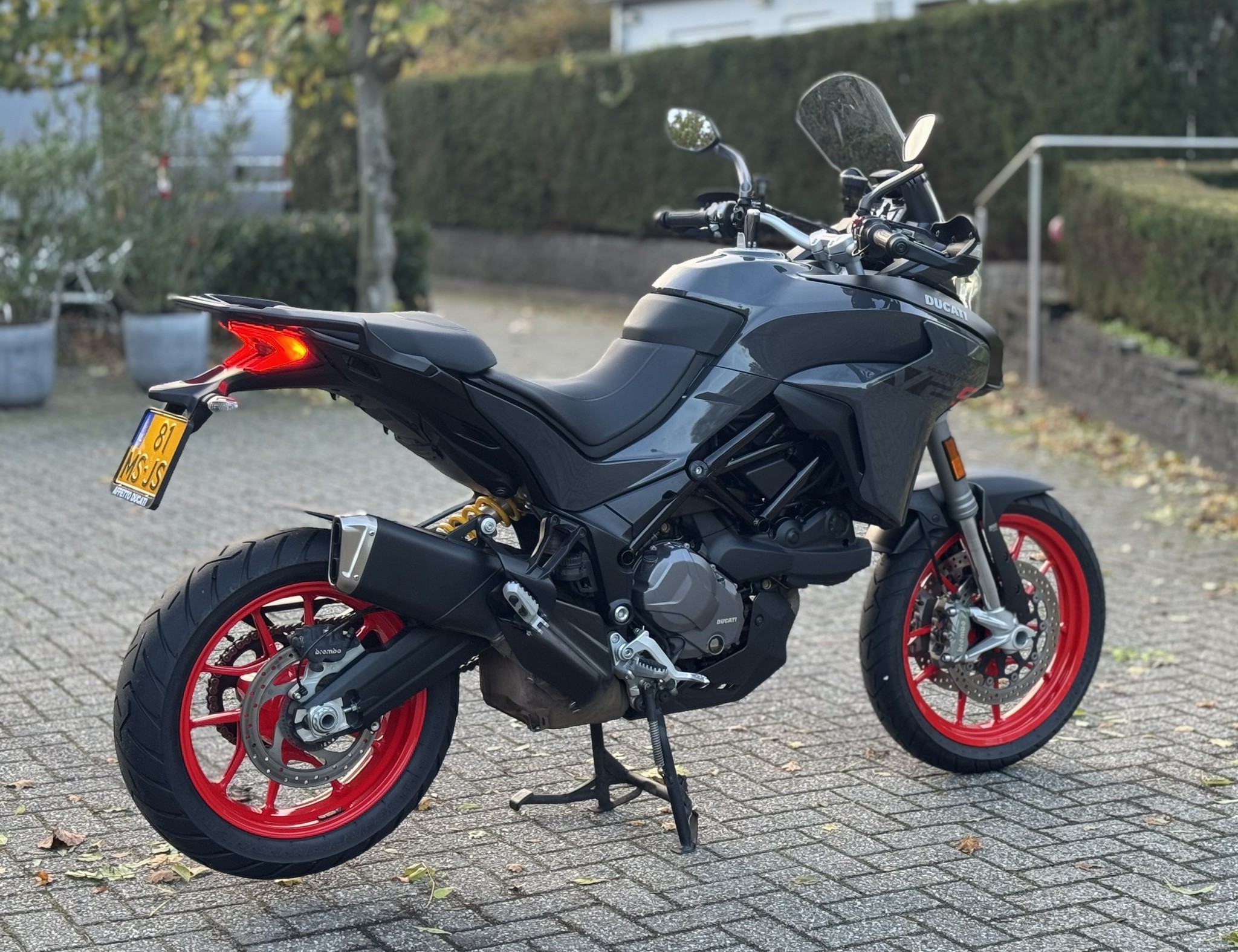 DUCATI Multistrada V2 S - Grey