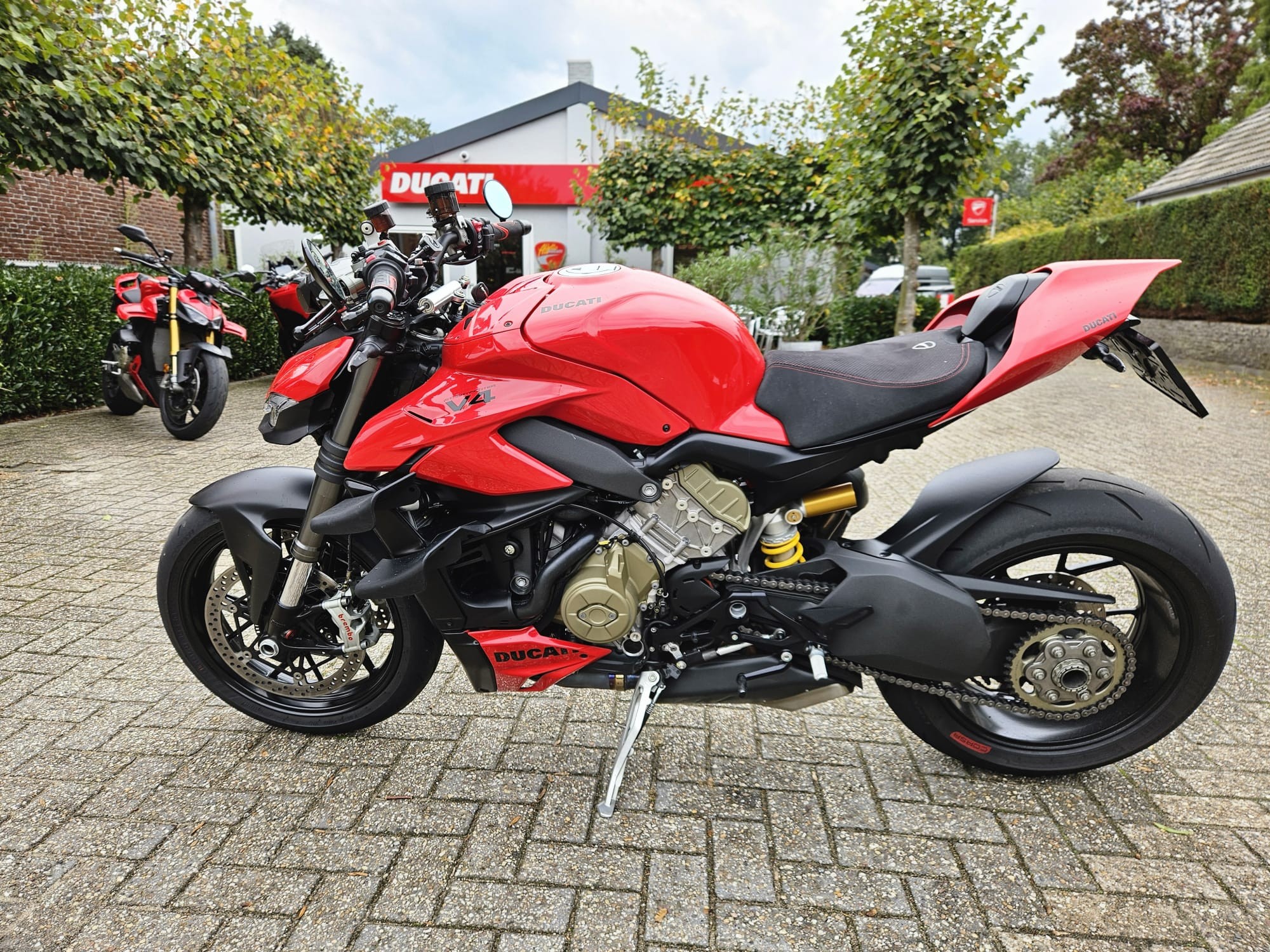 DUCATI Streetfighter V4 Red