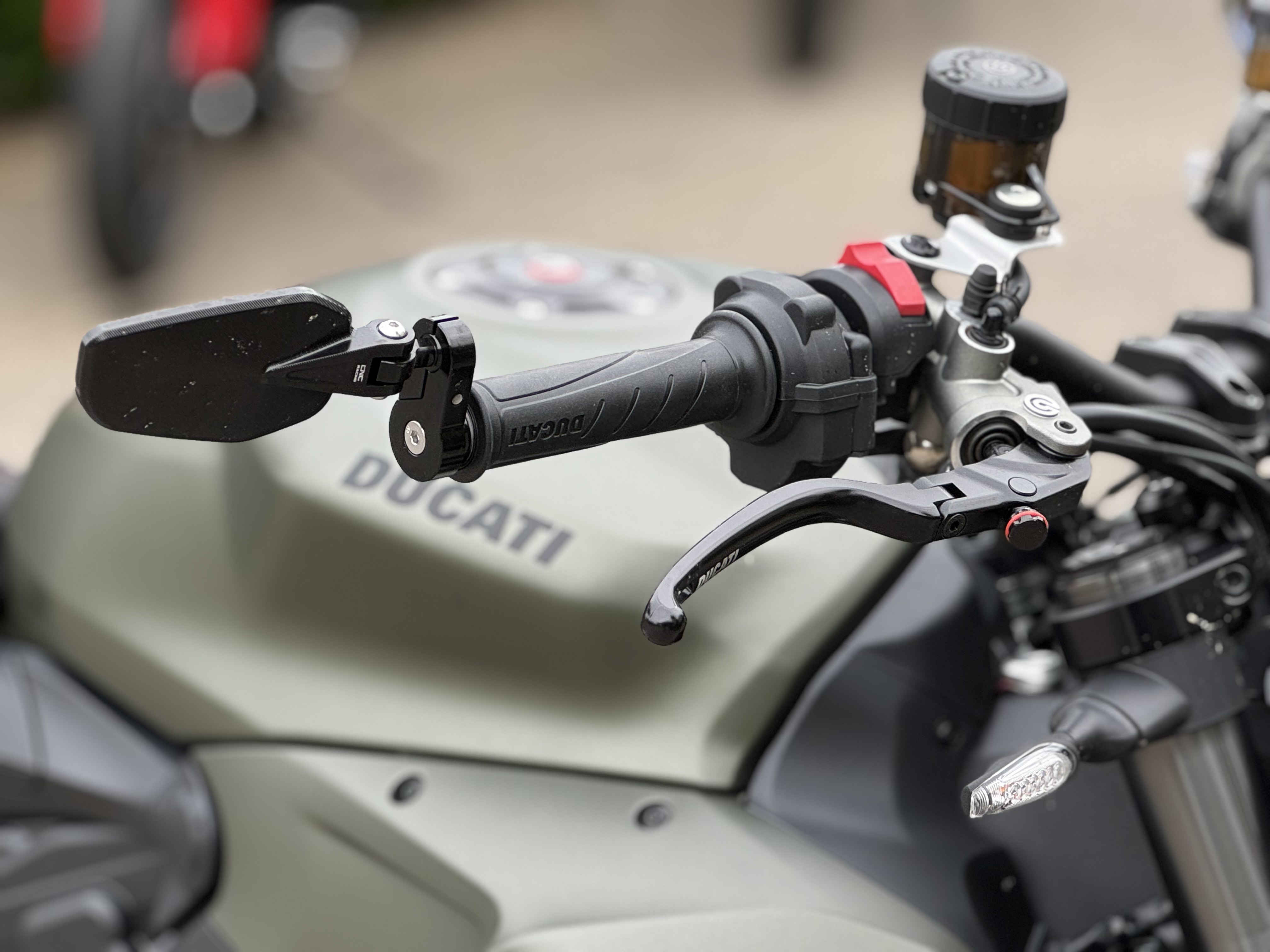 DUCATI Streetfighter V2 Storm Green