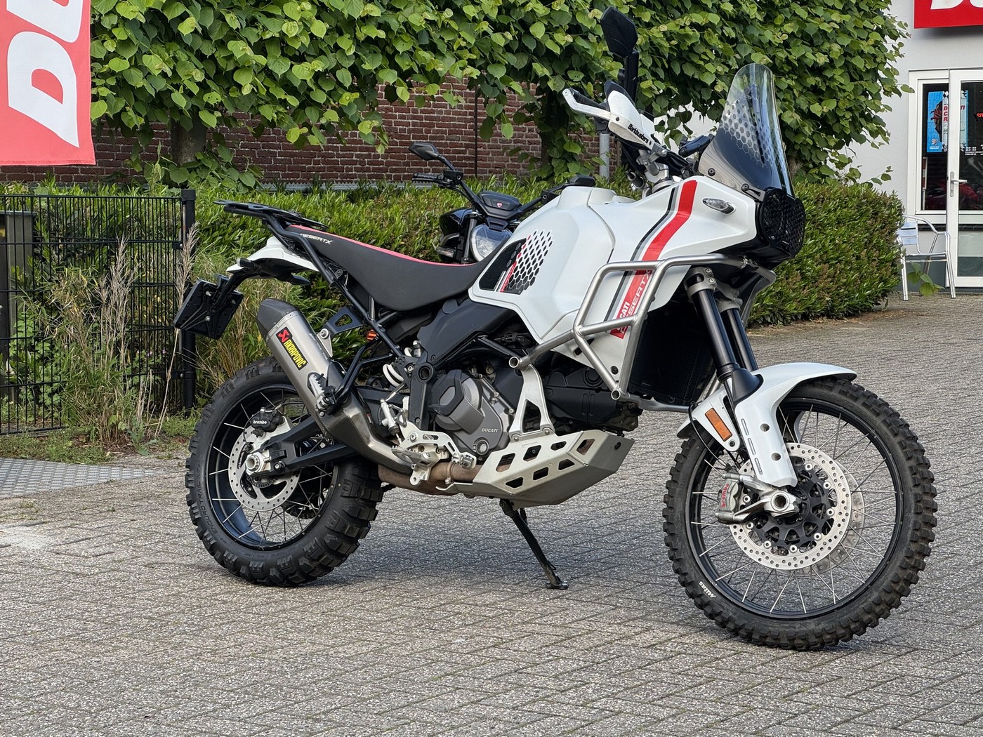 DUCATI Desert X White