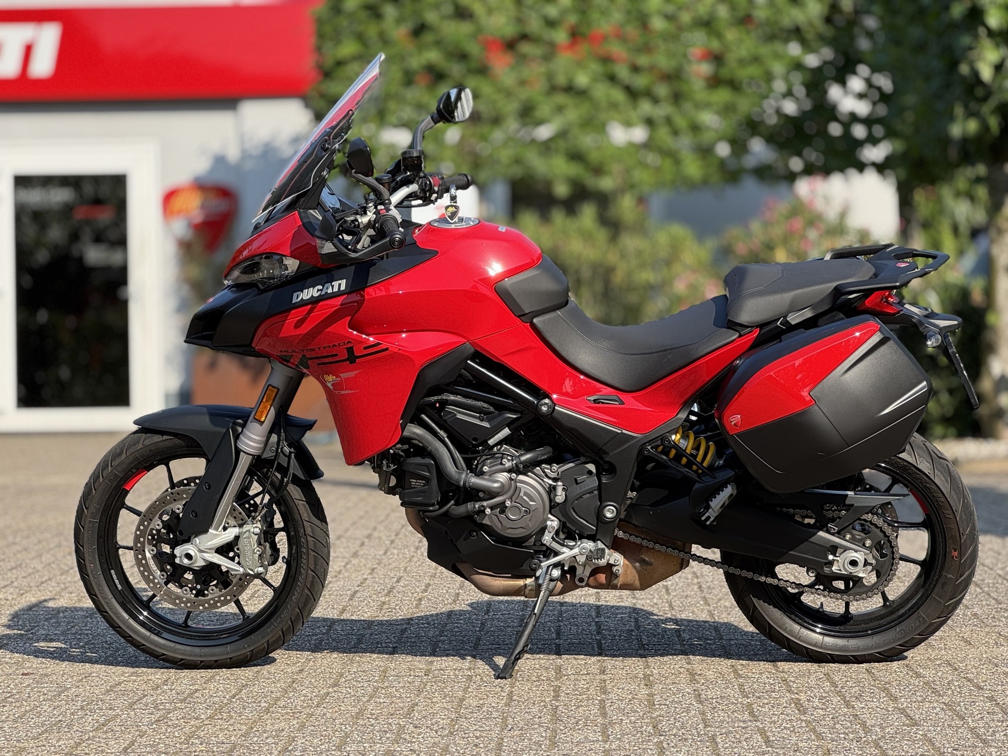 DUCATI Multistrada V2 S - Red