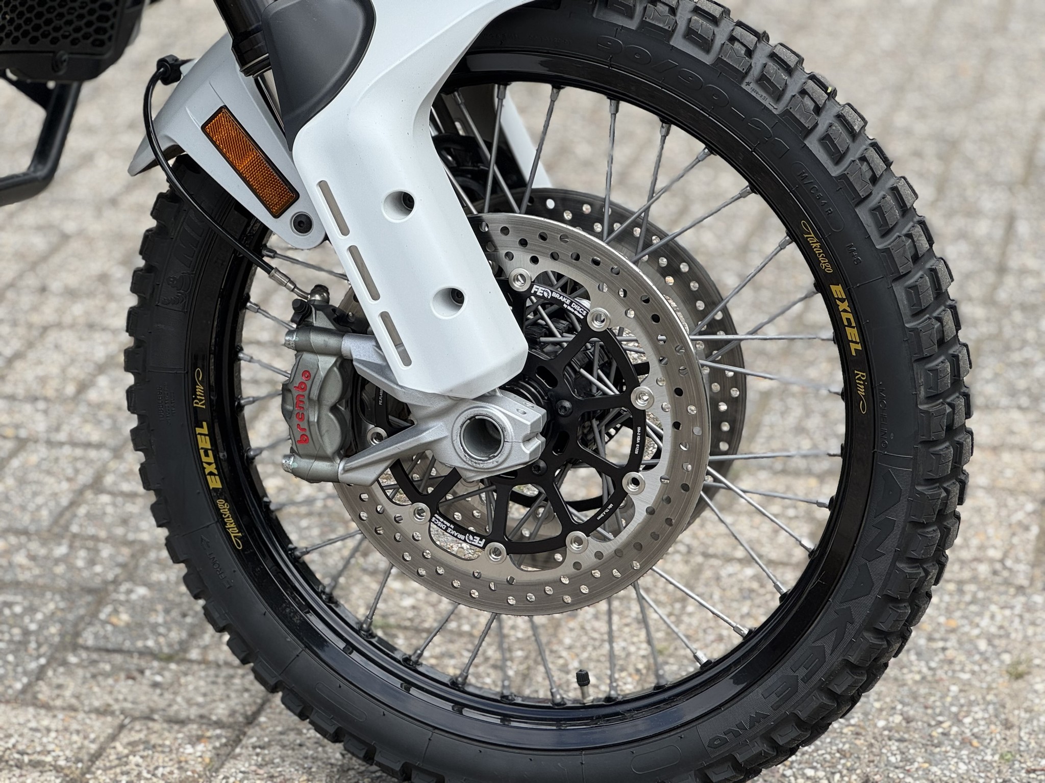 DUCATI Desert X White