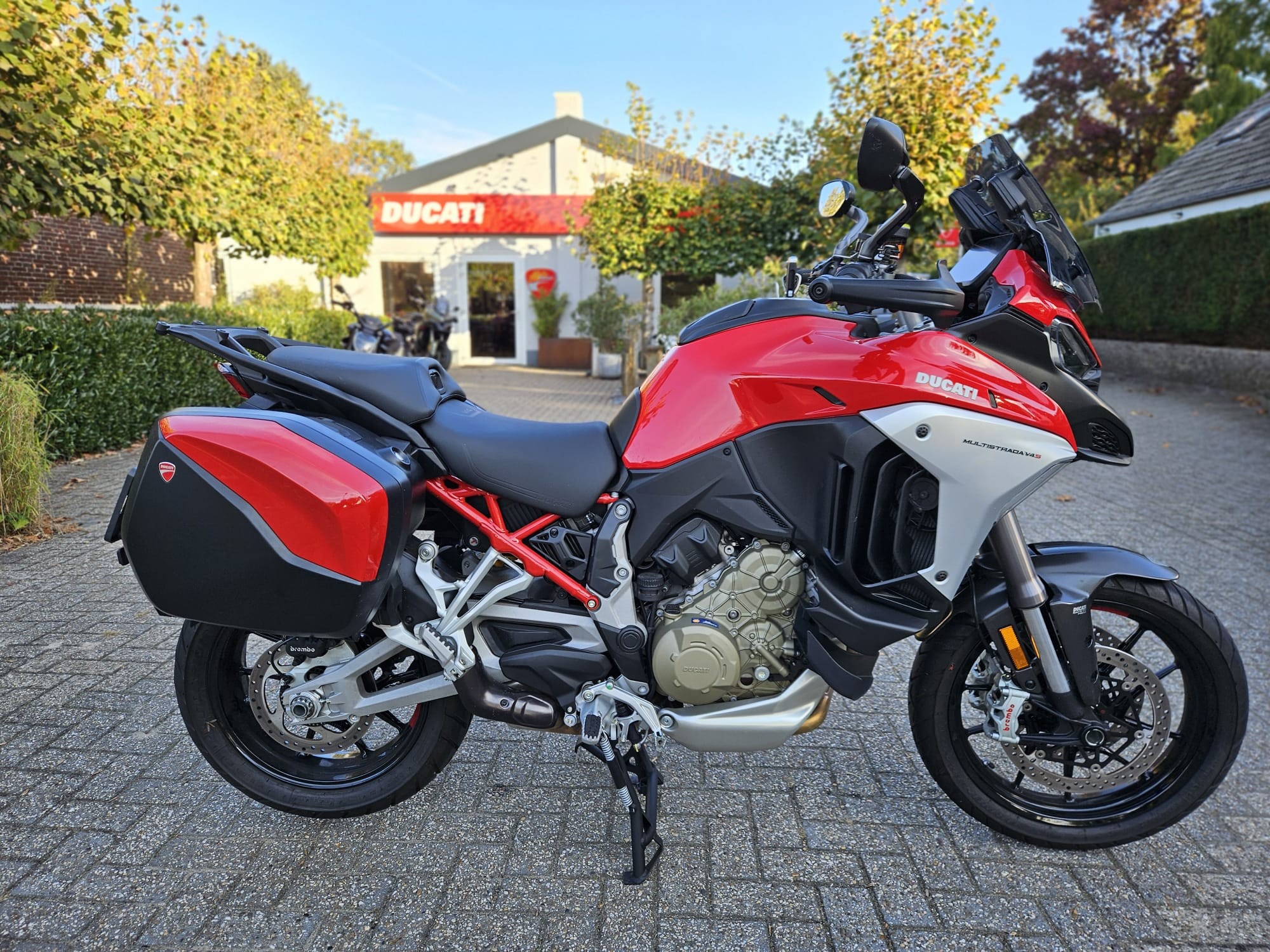 DUCATI Multistrada V4 S-FULL - Red