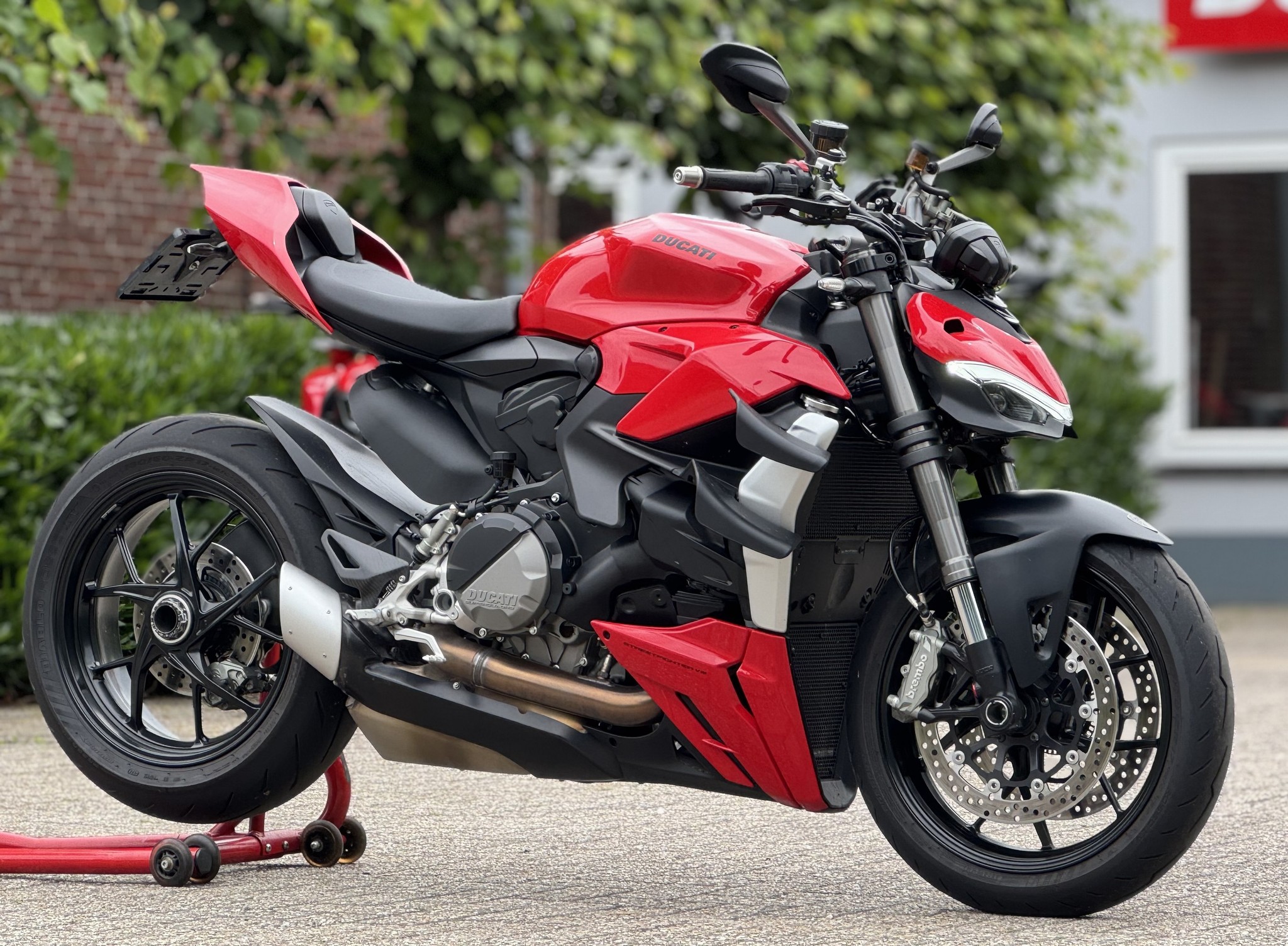 DUCATI Streetfighter V2