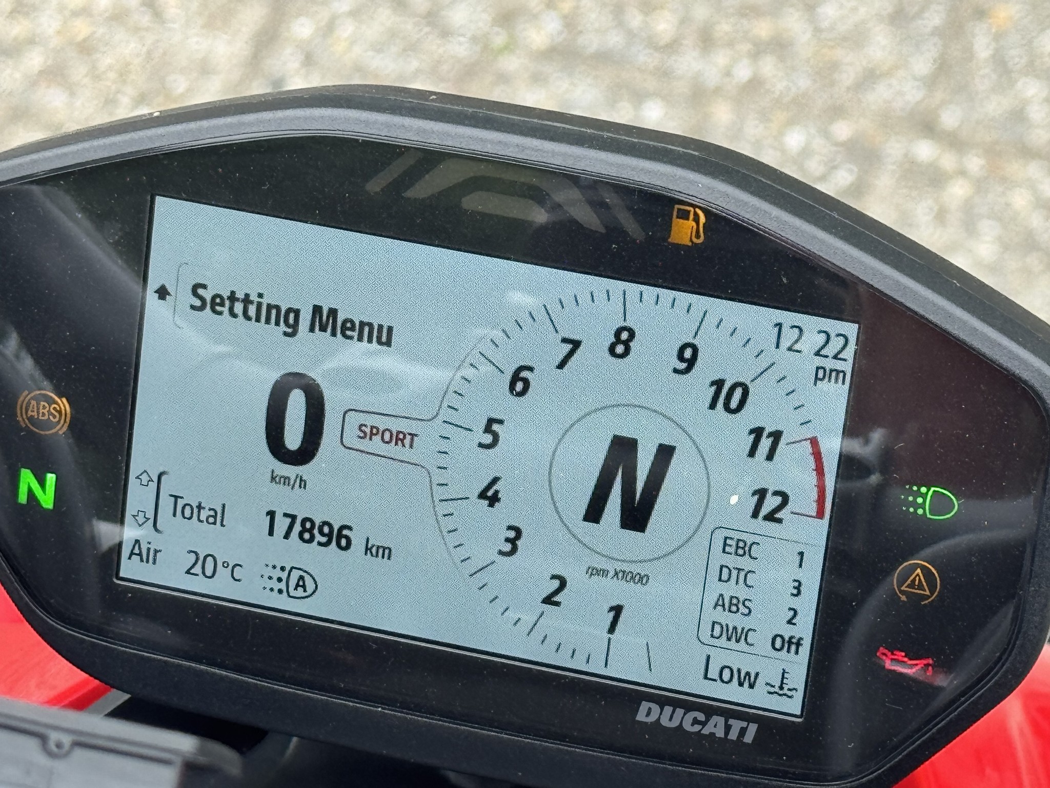 DUCATI Streetfighter V2