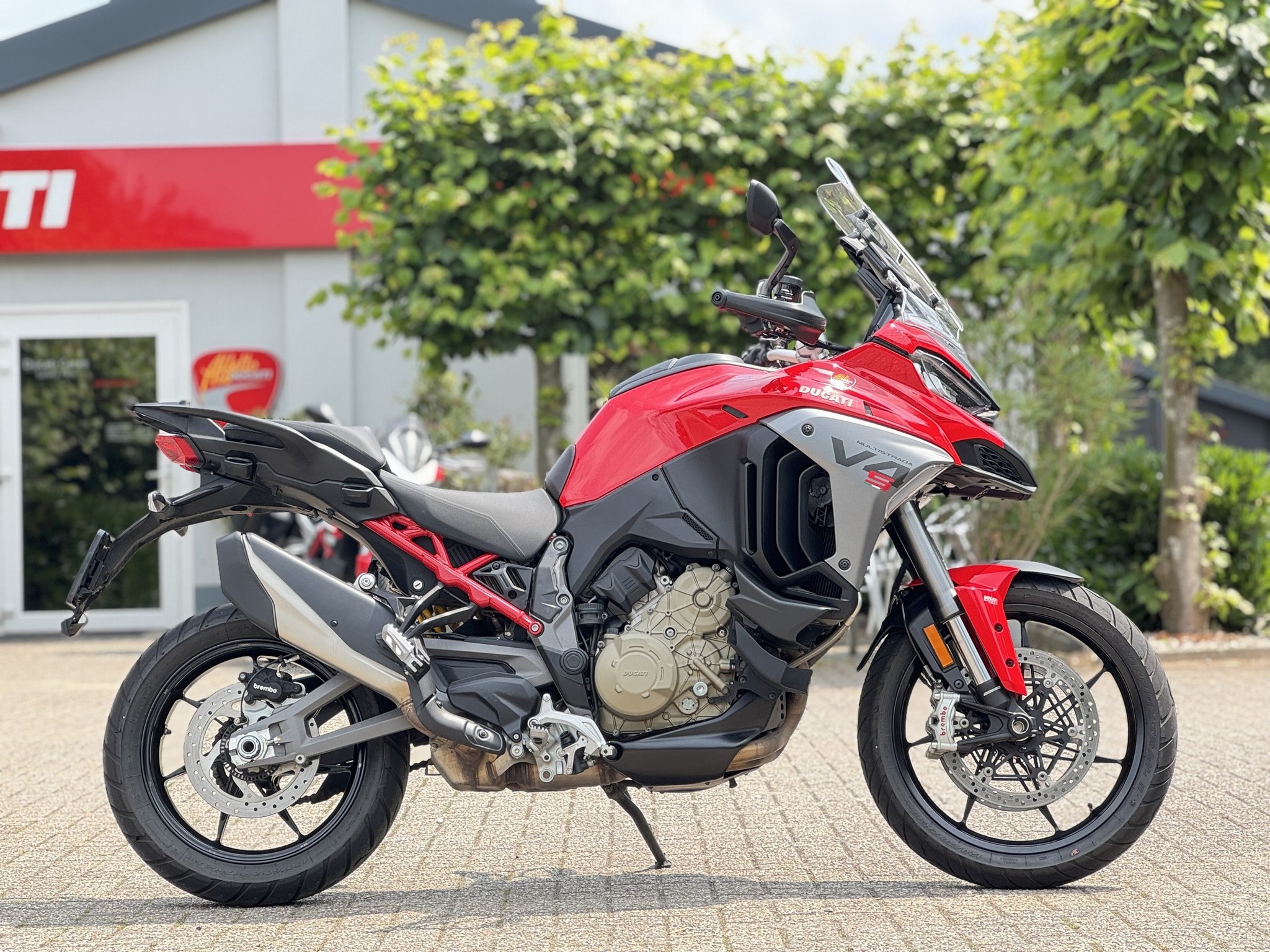 DUCATI Multistrada V4 S-Rader - Red
