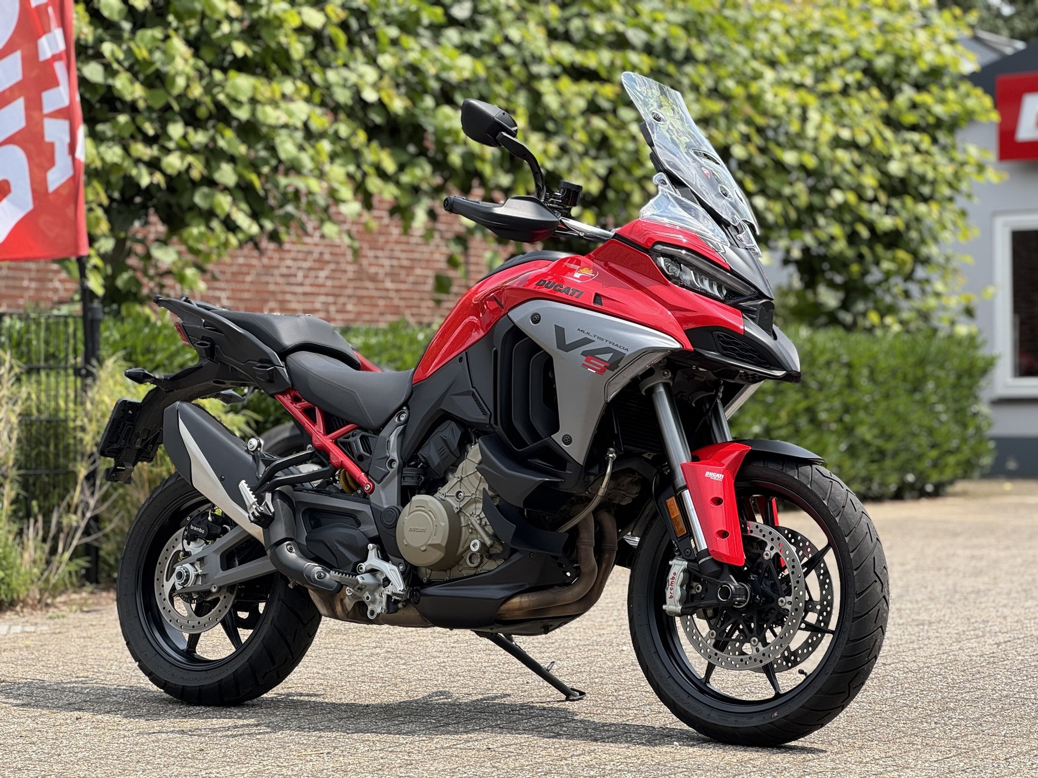 DUCATI Multistrada V4 S-Rader - Red