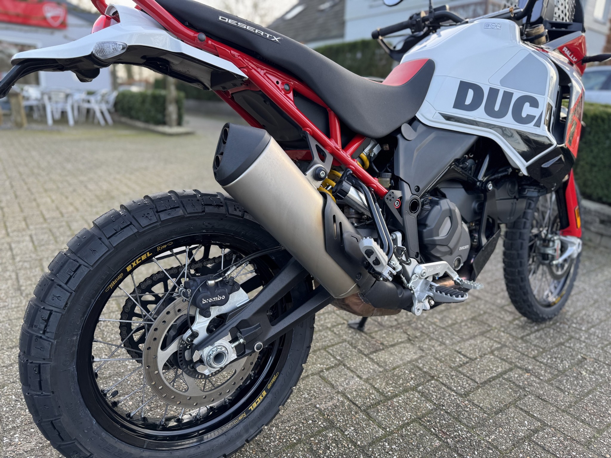 DUCATI Desert X Rally - Iron Giant Li