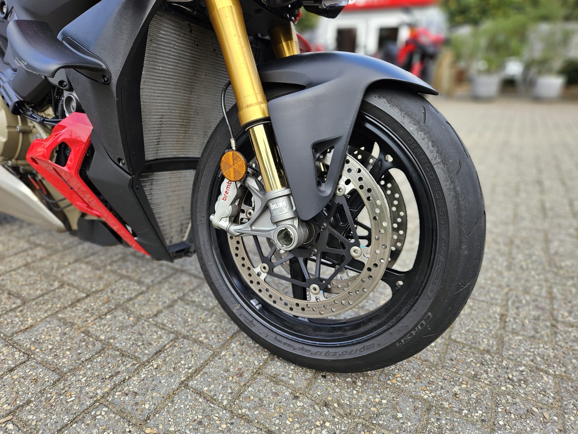 DUCATI Streetfighter V4 S Red