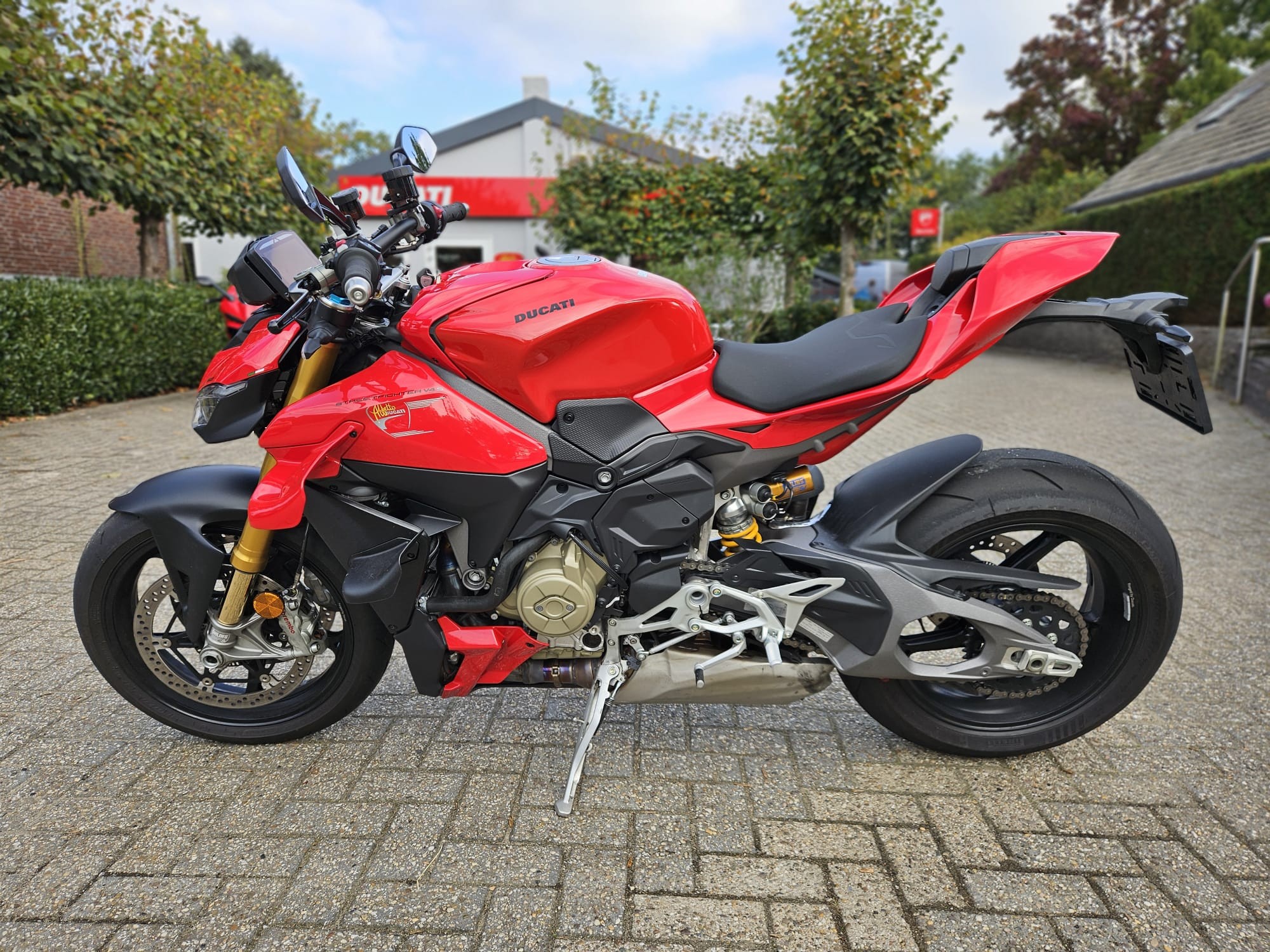DUCATI Streetfighter V4 S Red