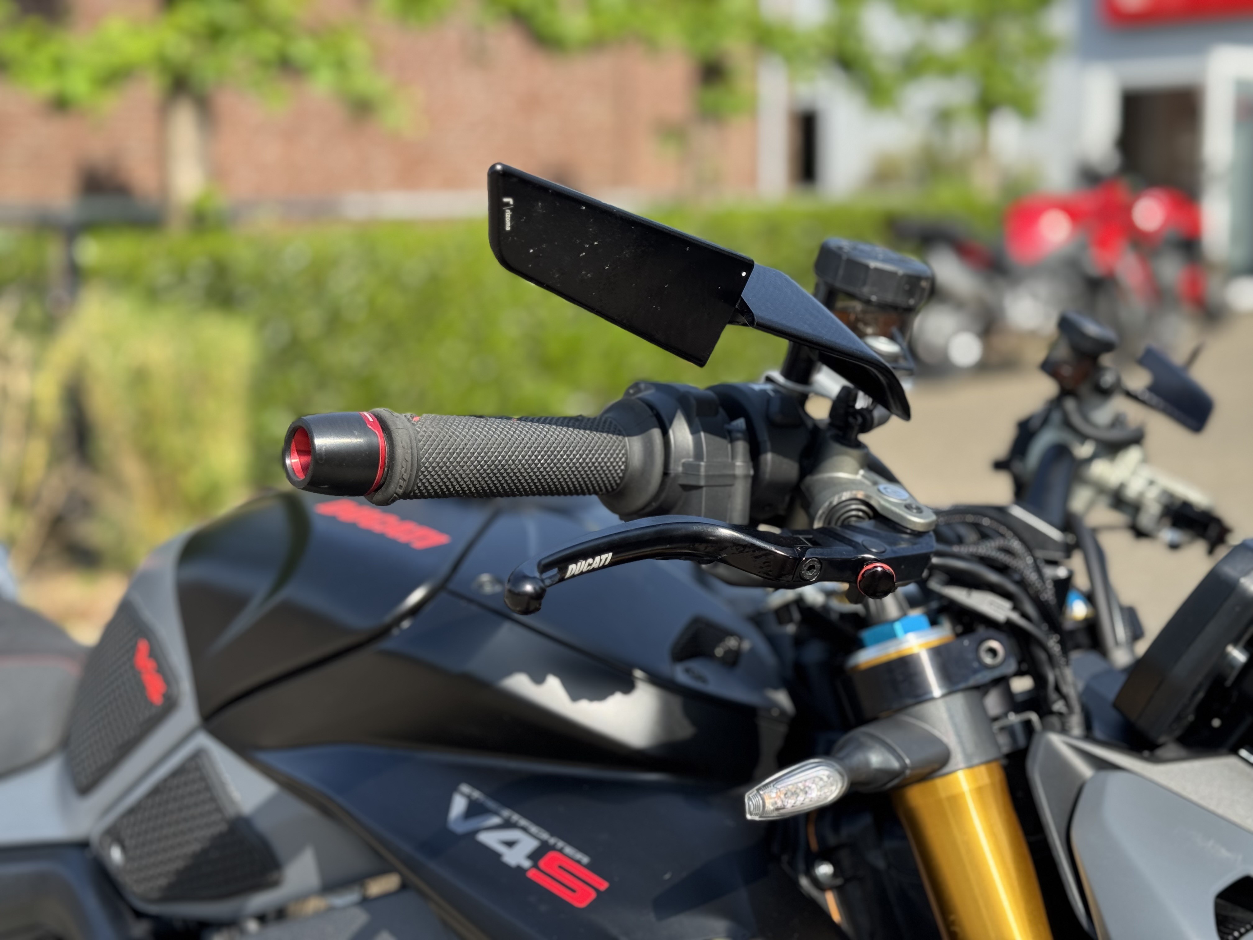 DUCATI Streetfighter V4S Dark