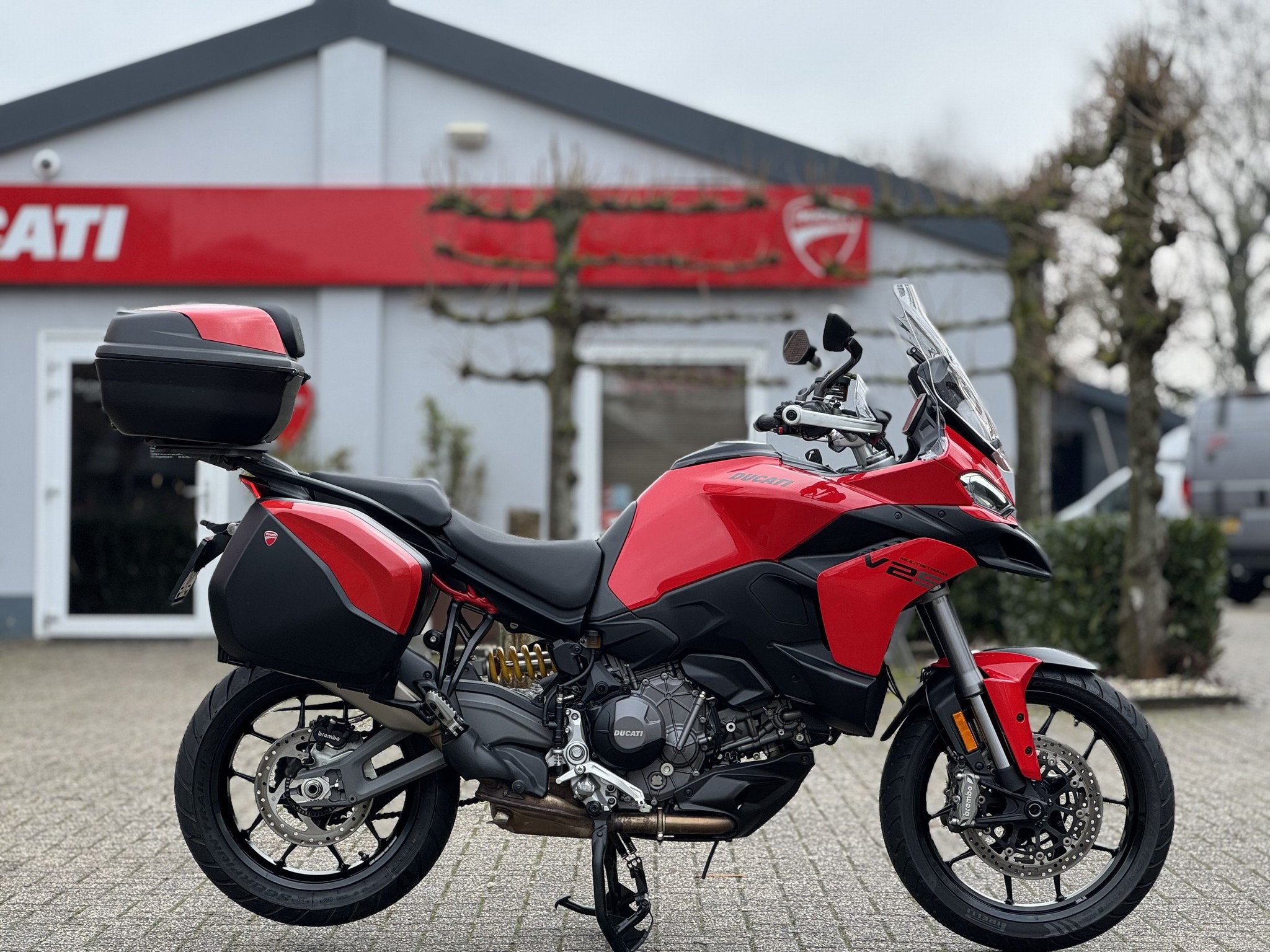DUCATI Multistrada V2S Red