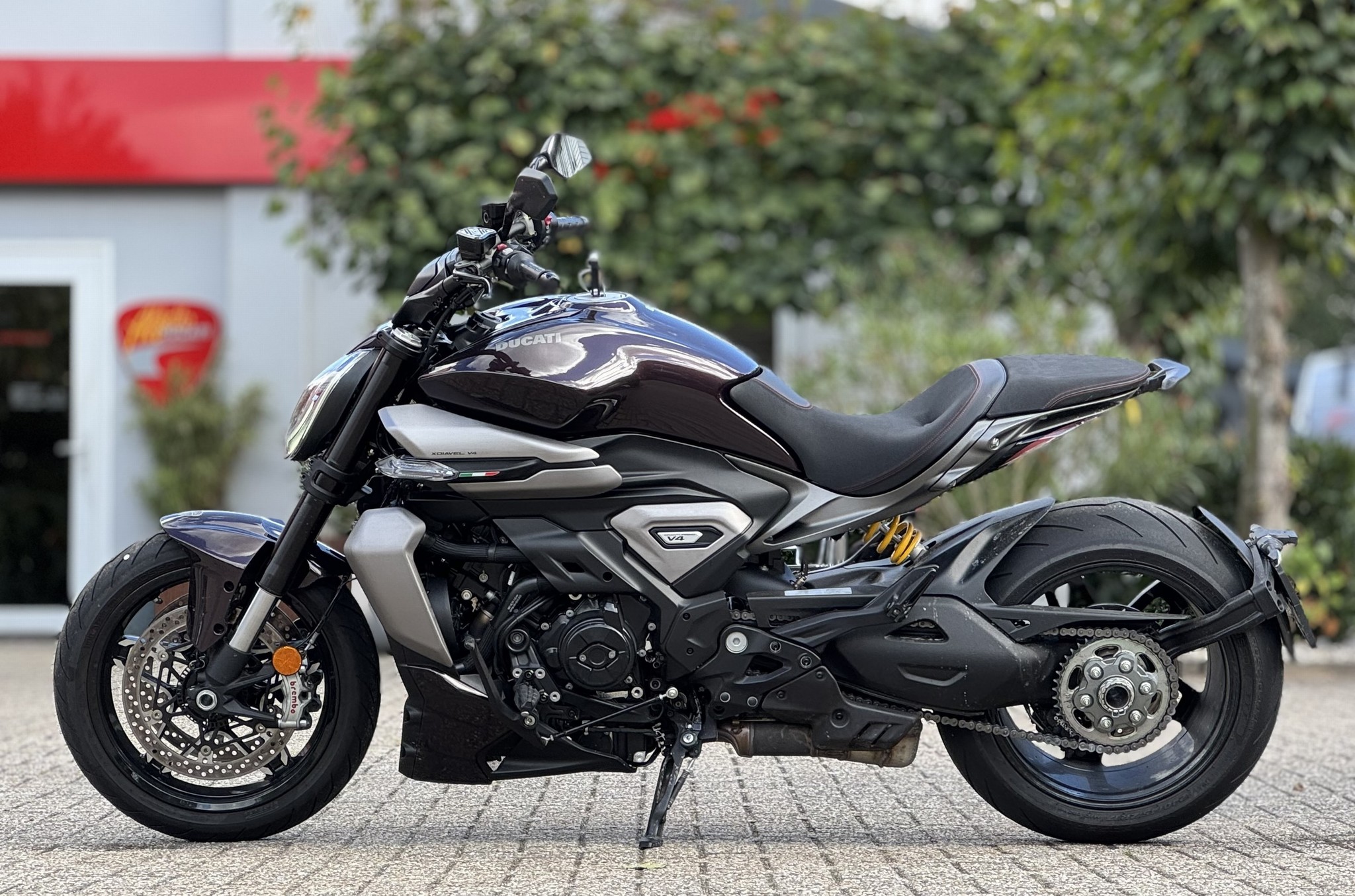 DUCATI Diavel V4 Xdiavel - Black Lava