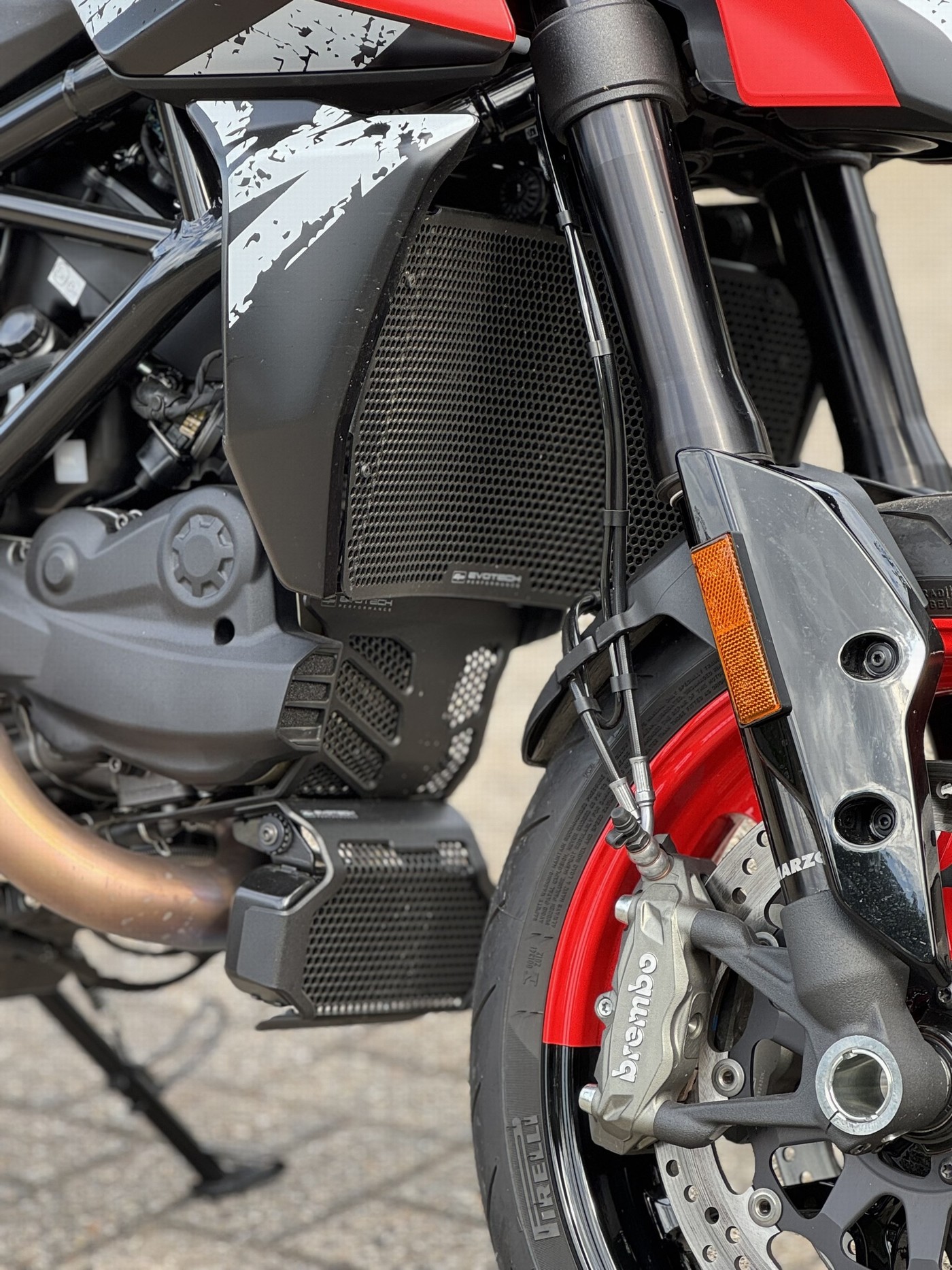 DUCATI Hypermotard 950 RVE Livery