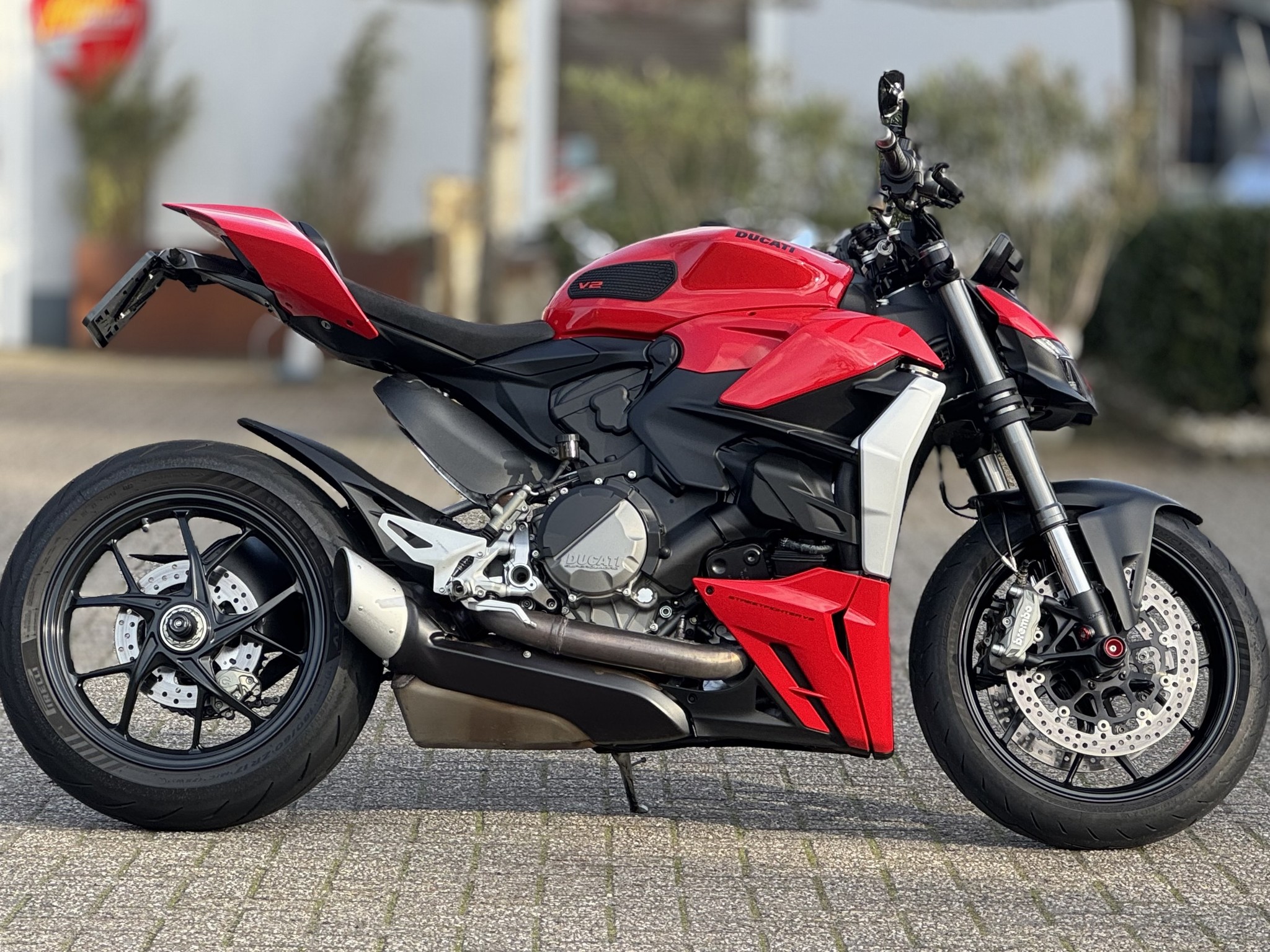 DUCATI Streetfighter V2