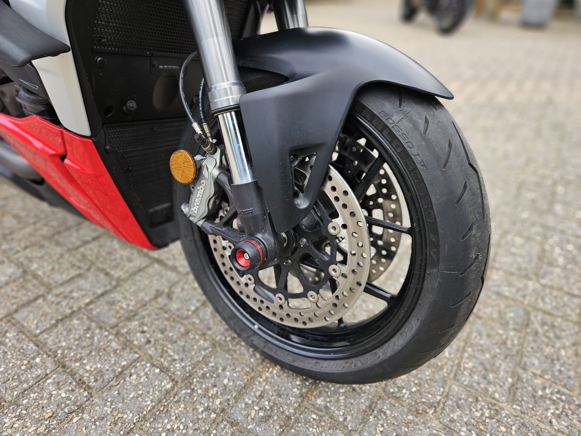DUCATI Streetfighter V2