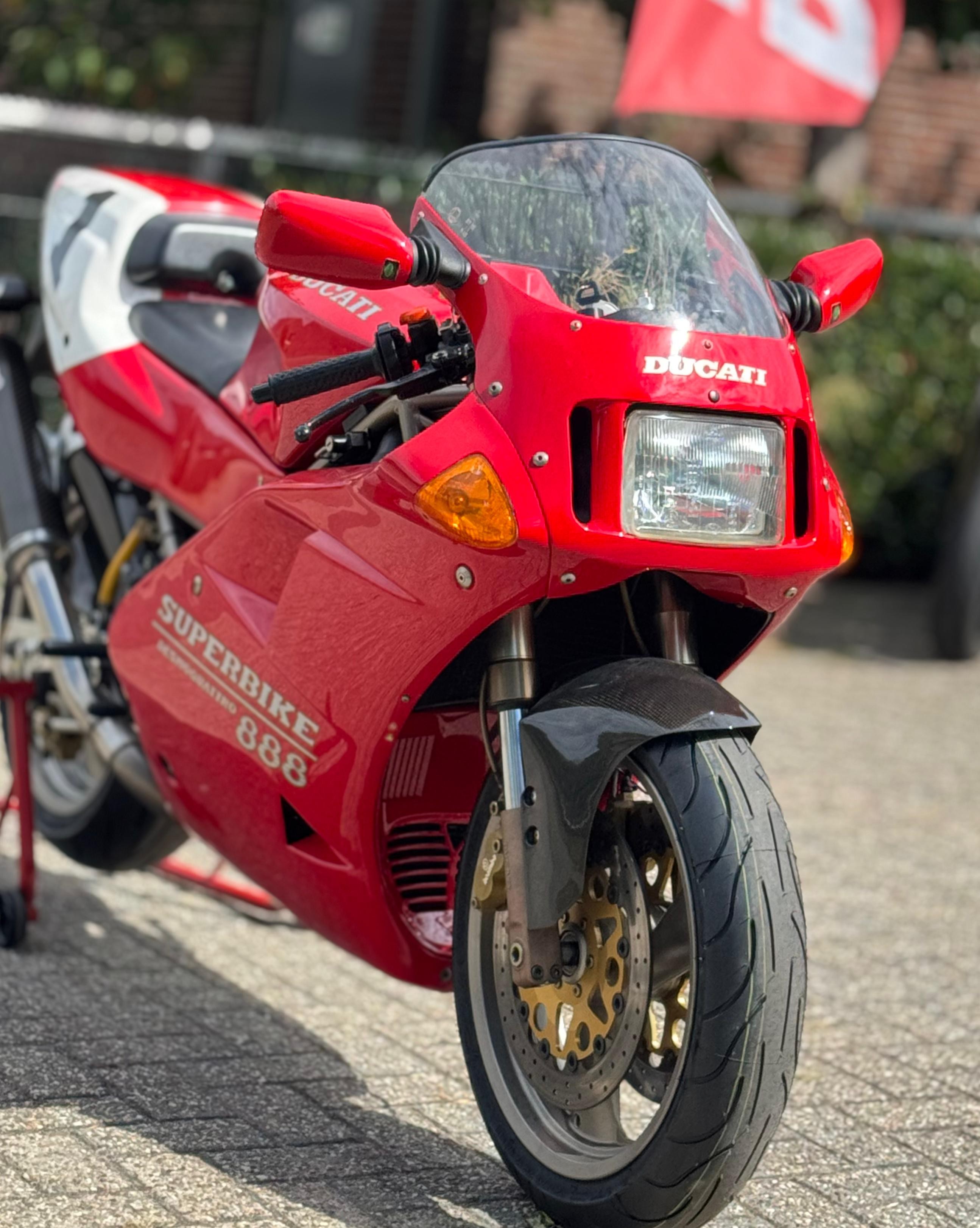 DUCATI 888 SP5