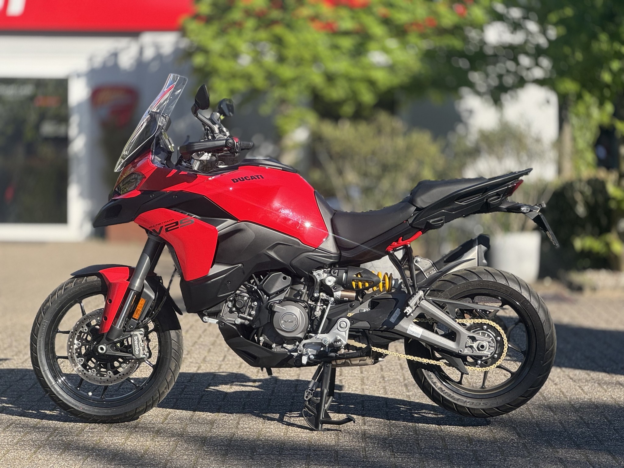 DUCATI Multistrada V2S Red