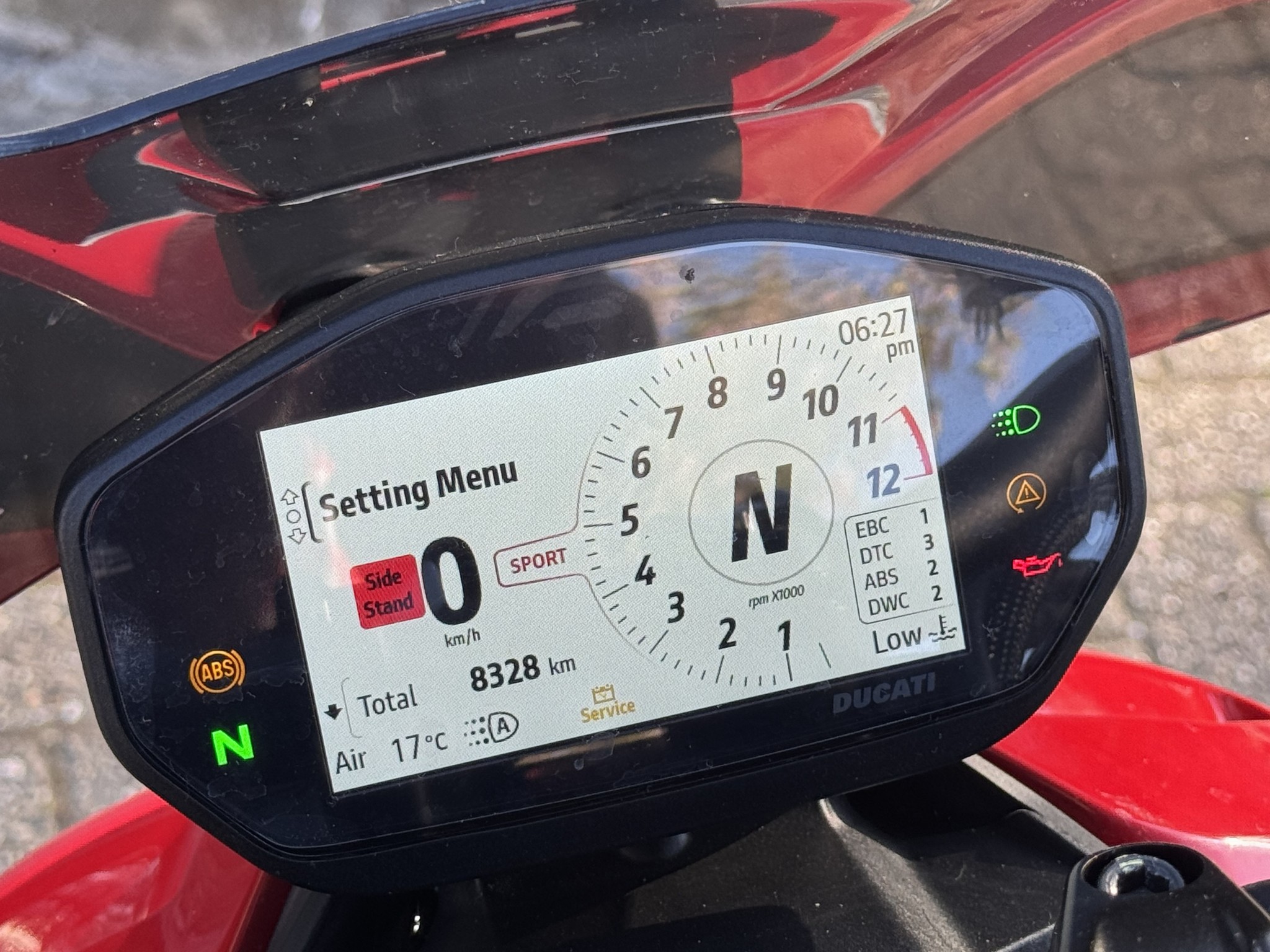 DUCATI Streetfighter V2