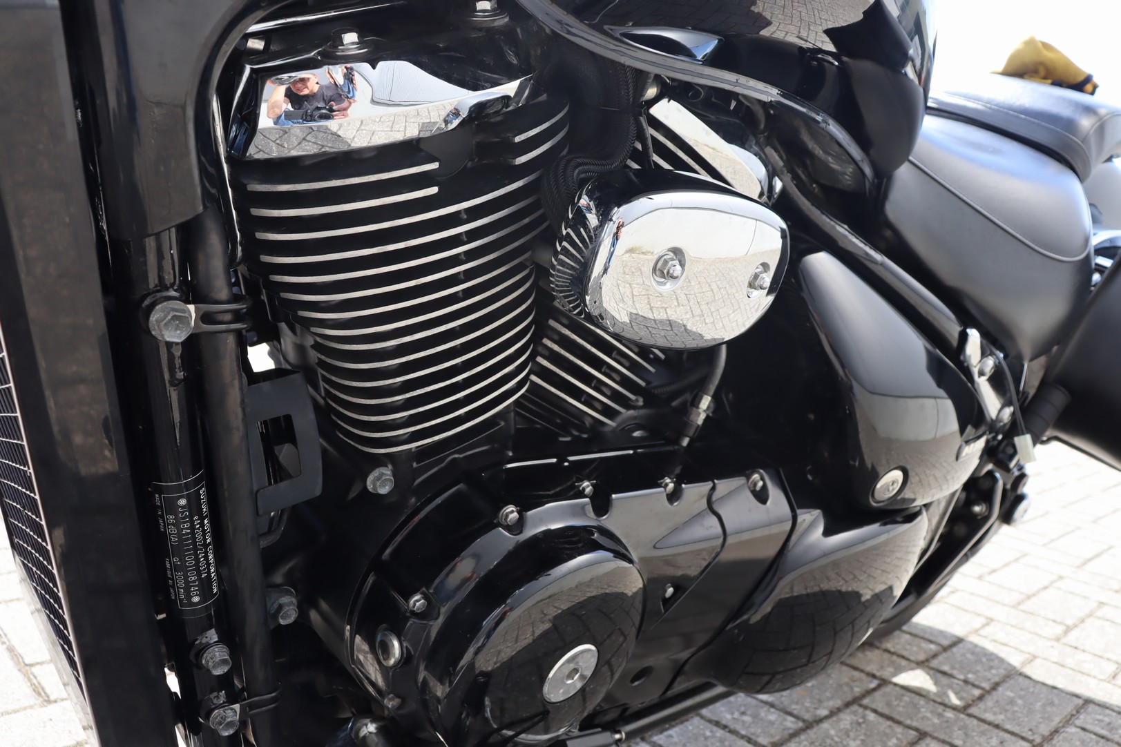 SUZUKI - M800