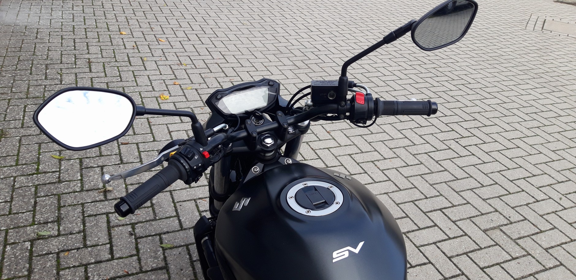 SUZUKI SV650A