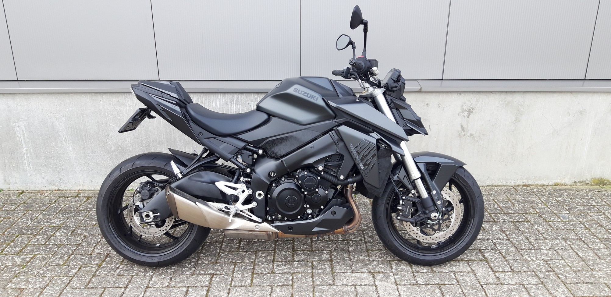 SUZUKI GSX-S950