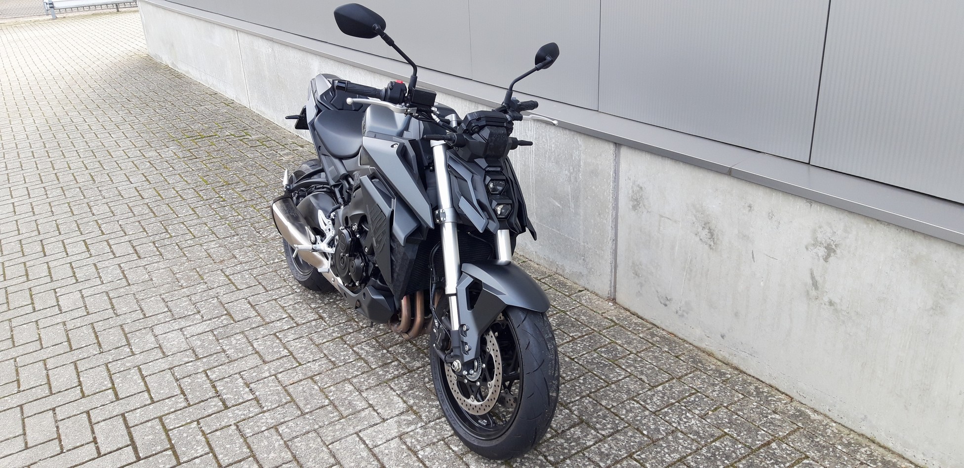 SUZUKI GSX-S950