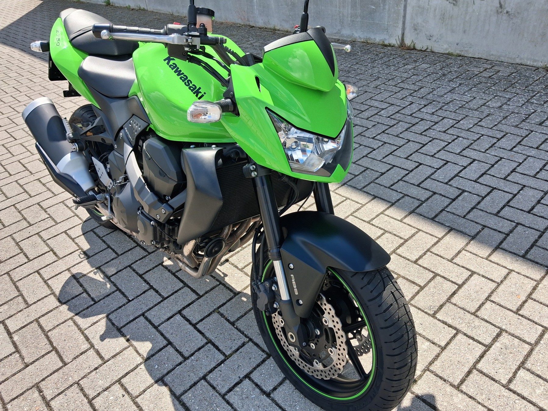 KAWASAKI Z750 ABS