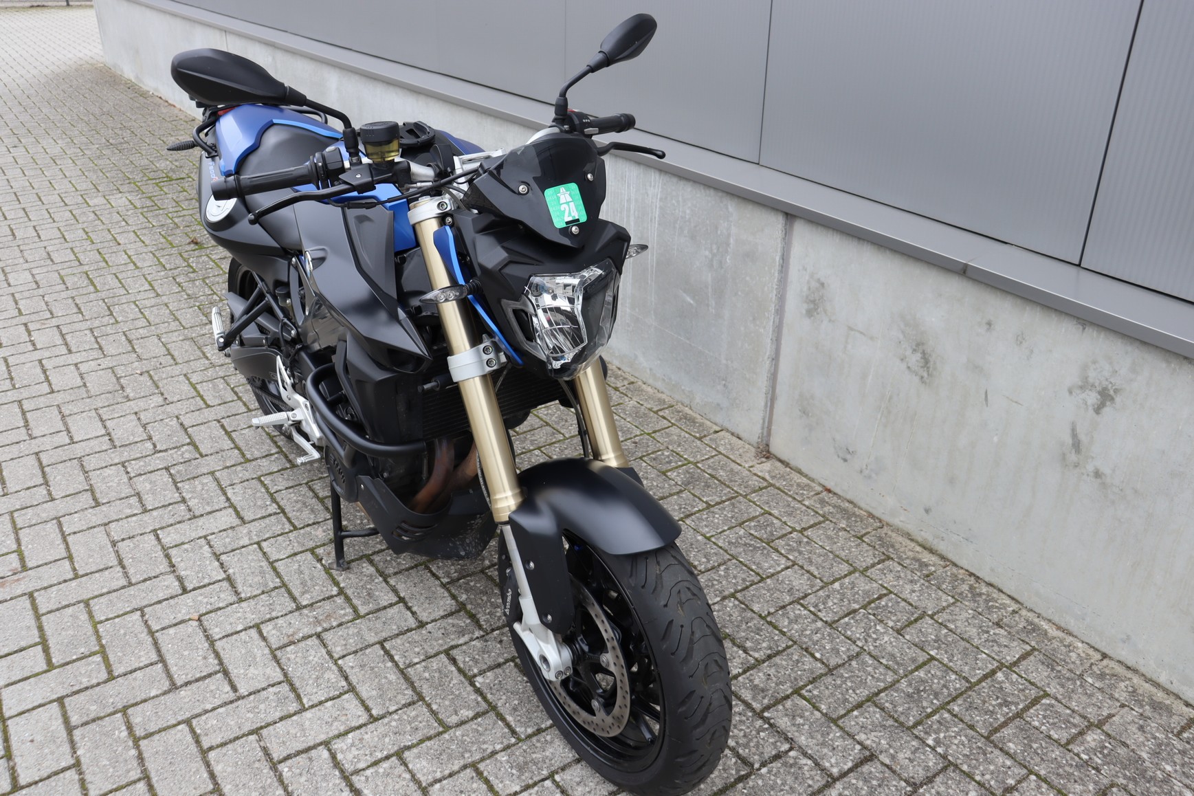 BMW - F800R