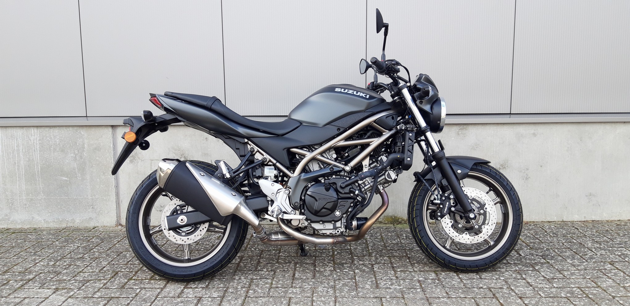 SUZUKI - SV650A
