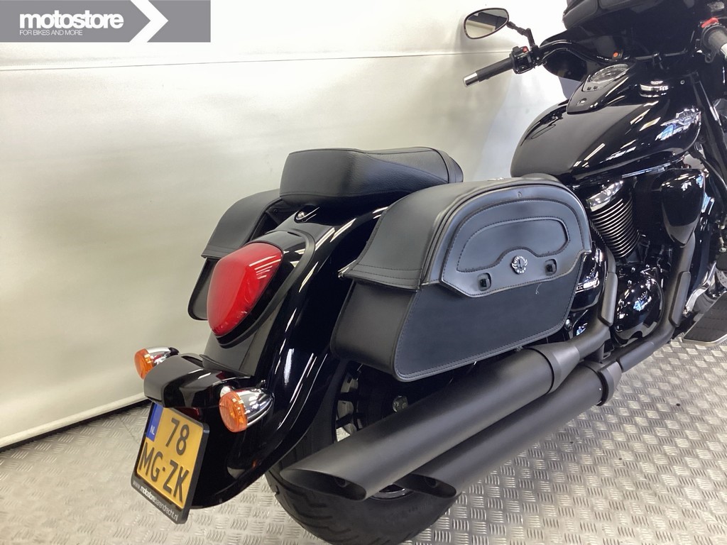 SUZUKI - C 800