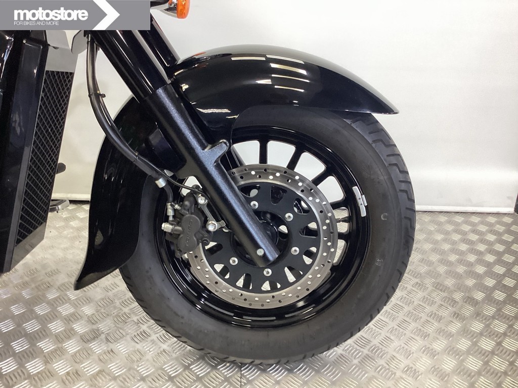 SUZUKI - C 800
