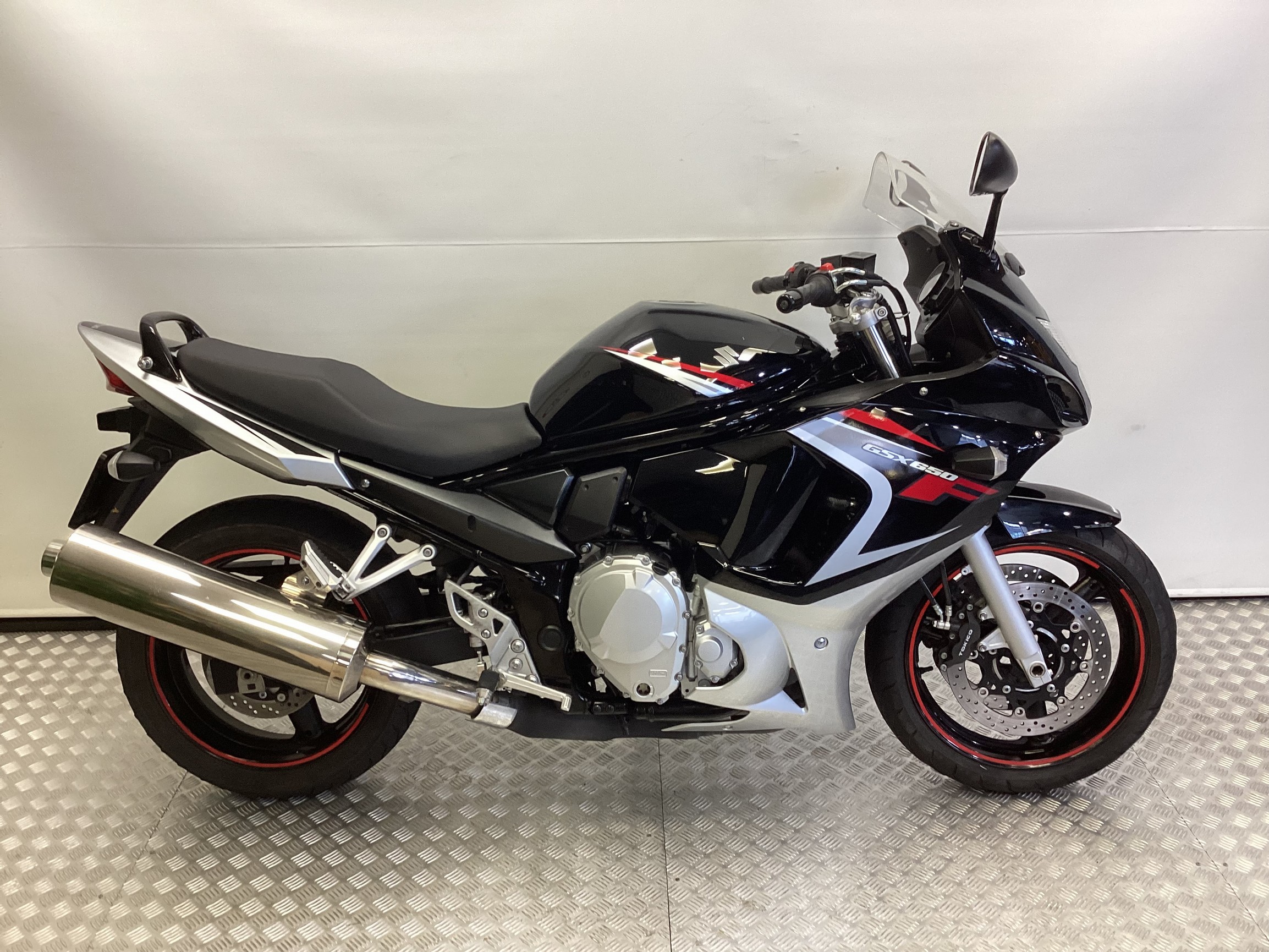 SUZUKI - GSX 650 F