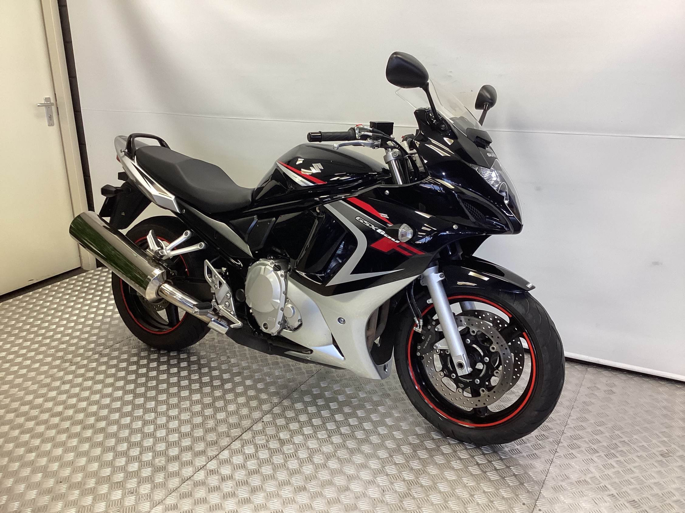 SUZUKI - GSX 650 F