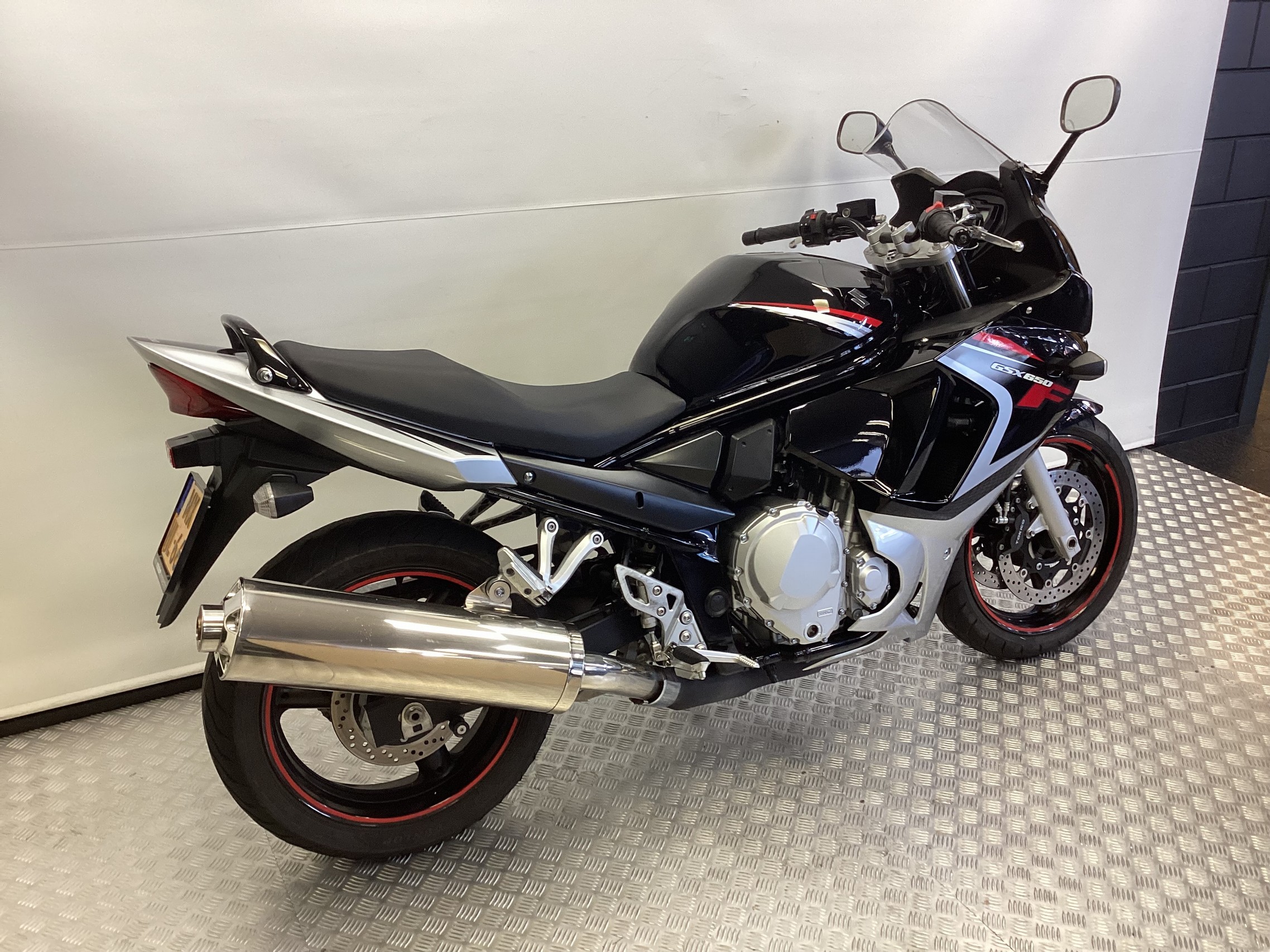 SUZUKI - GSX 650 F