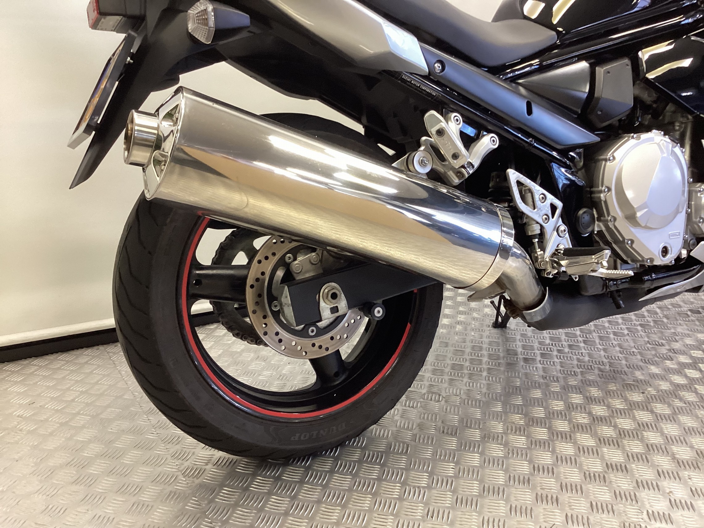 SUZUKI - GSX 650 F