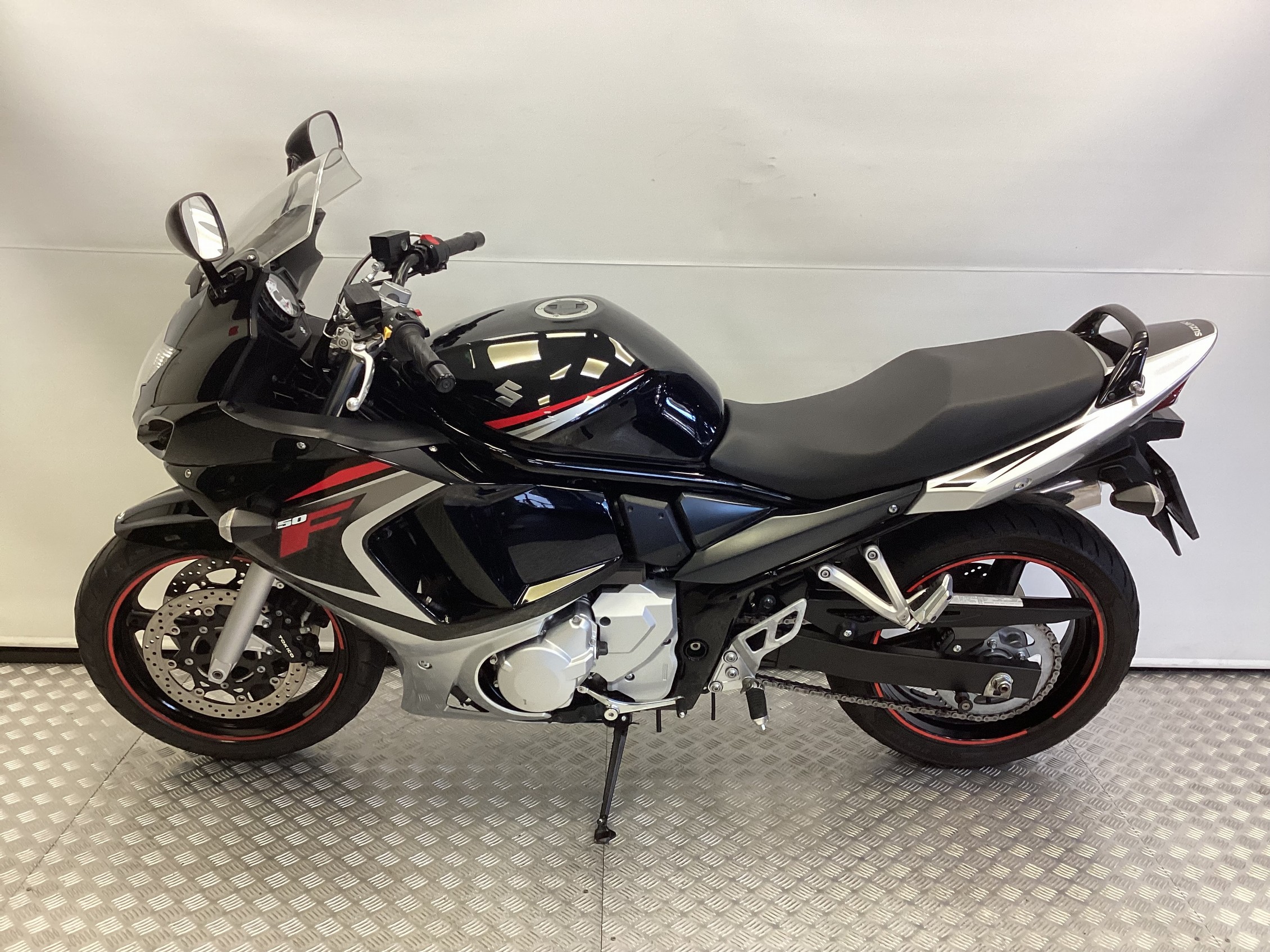 SUZUKI - GSX 650 F