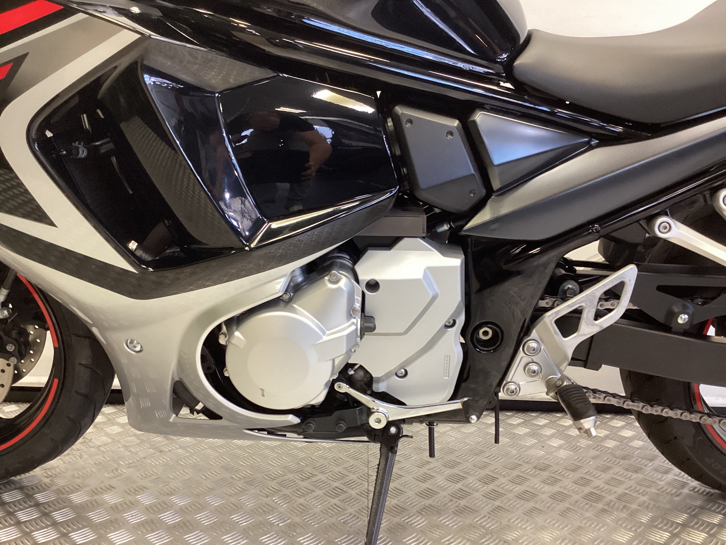 SUZUKI - GSX 650 F