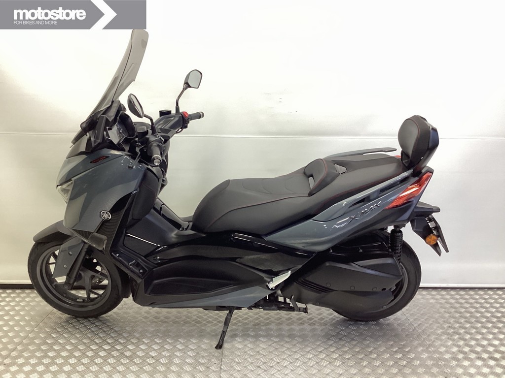 YAMAHA - X-MAX 300 TECH MAX