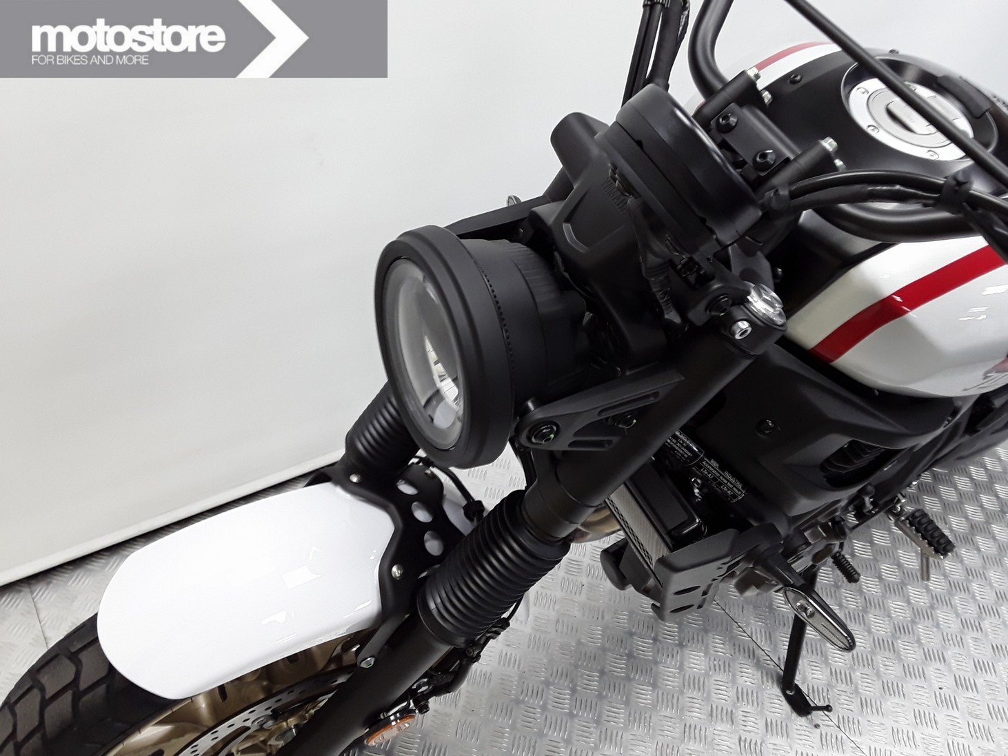 YAMAHA - XSR 700 ABS