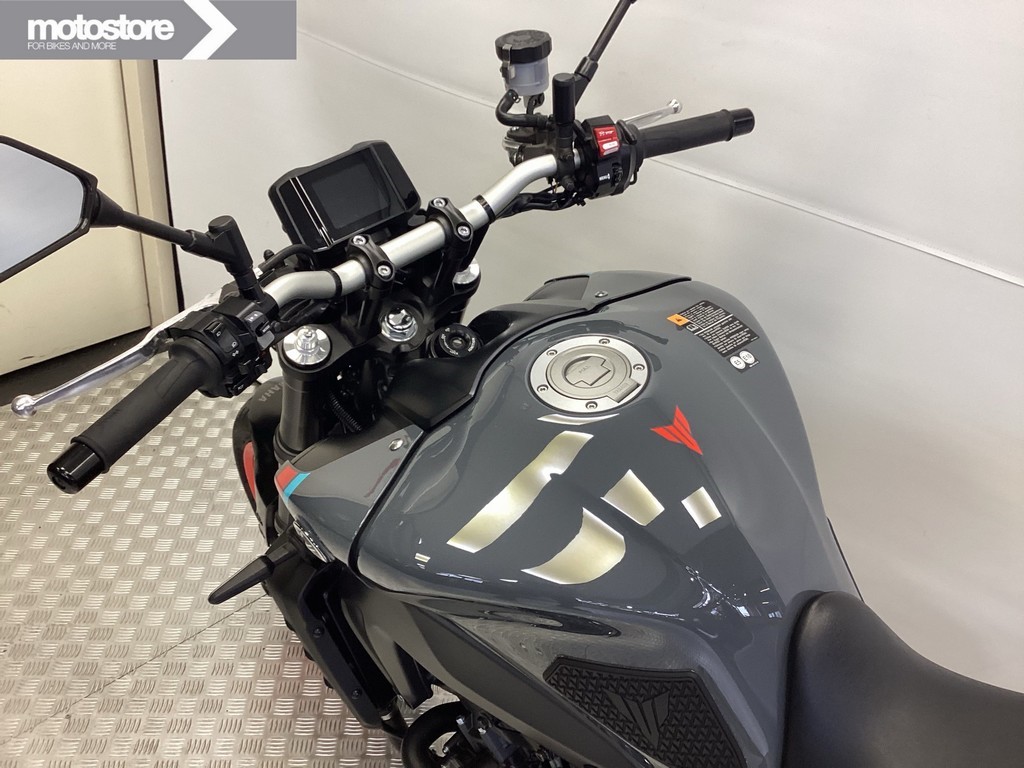 YAMAHA - MT-09 ABS